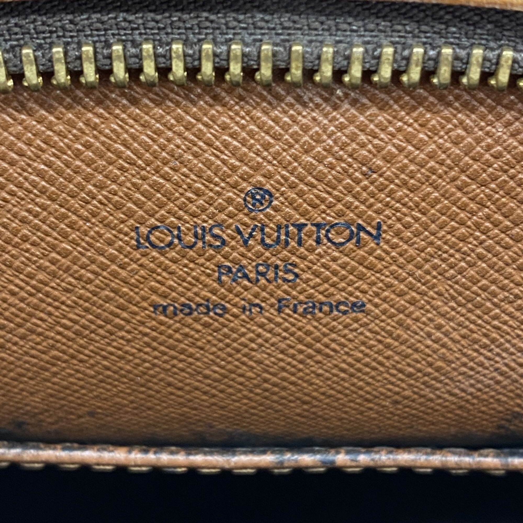 Louis Vuitton Brown Shoulder Bag (Pre-Owned)