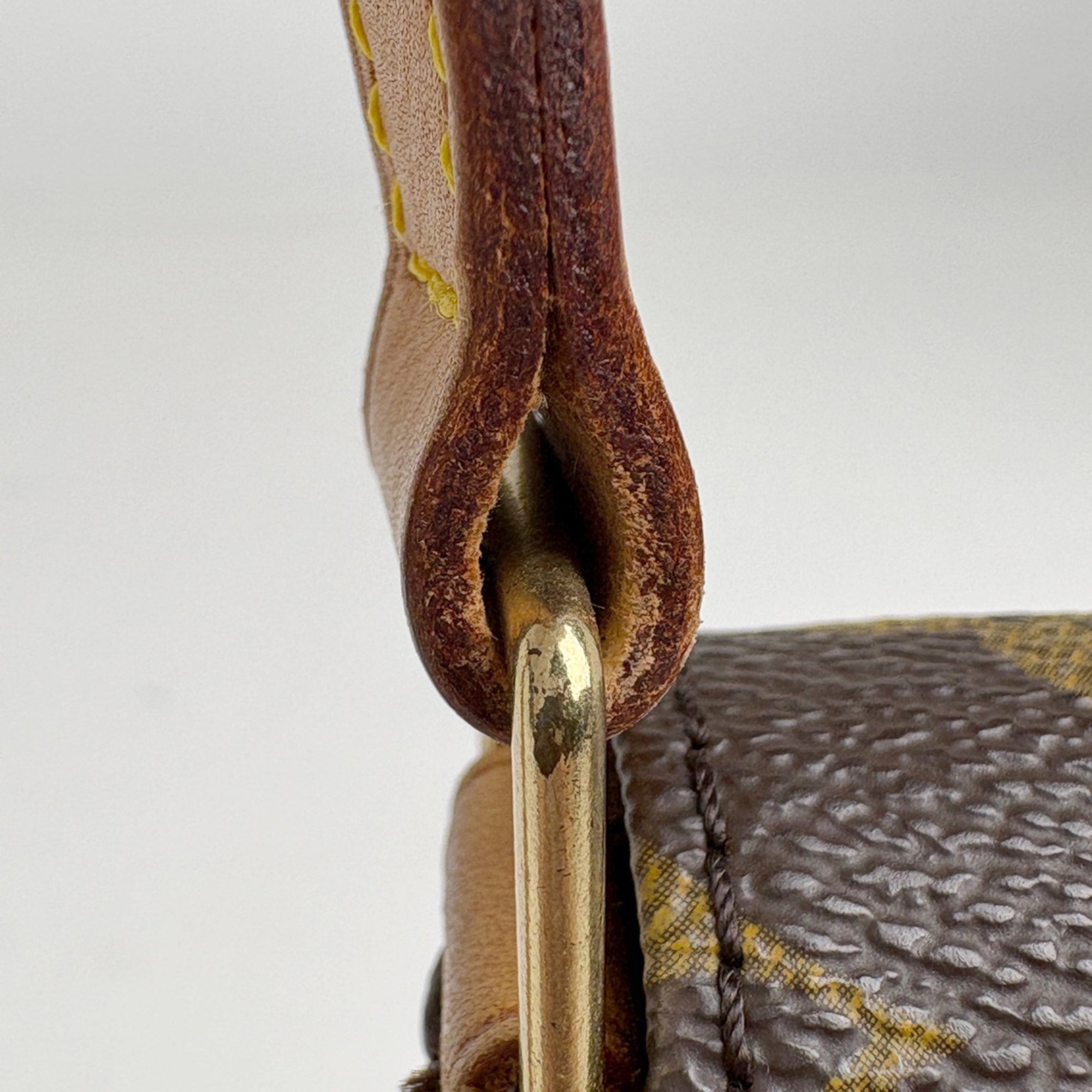 Louis Vuitton Brown Monogram Monogram Shoulder Bag (Pre-Owned)