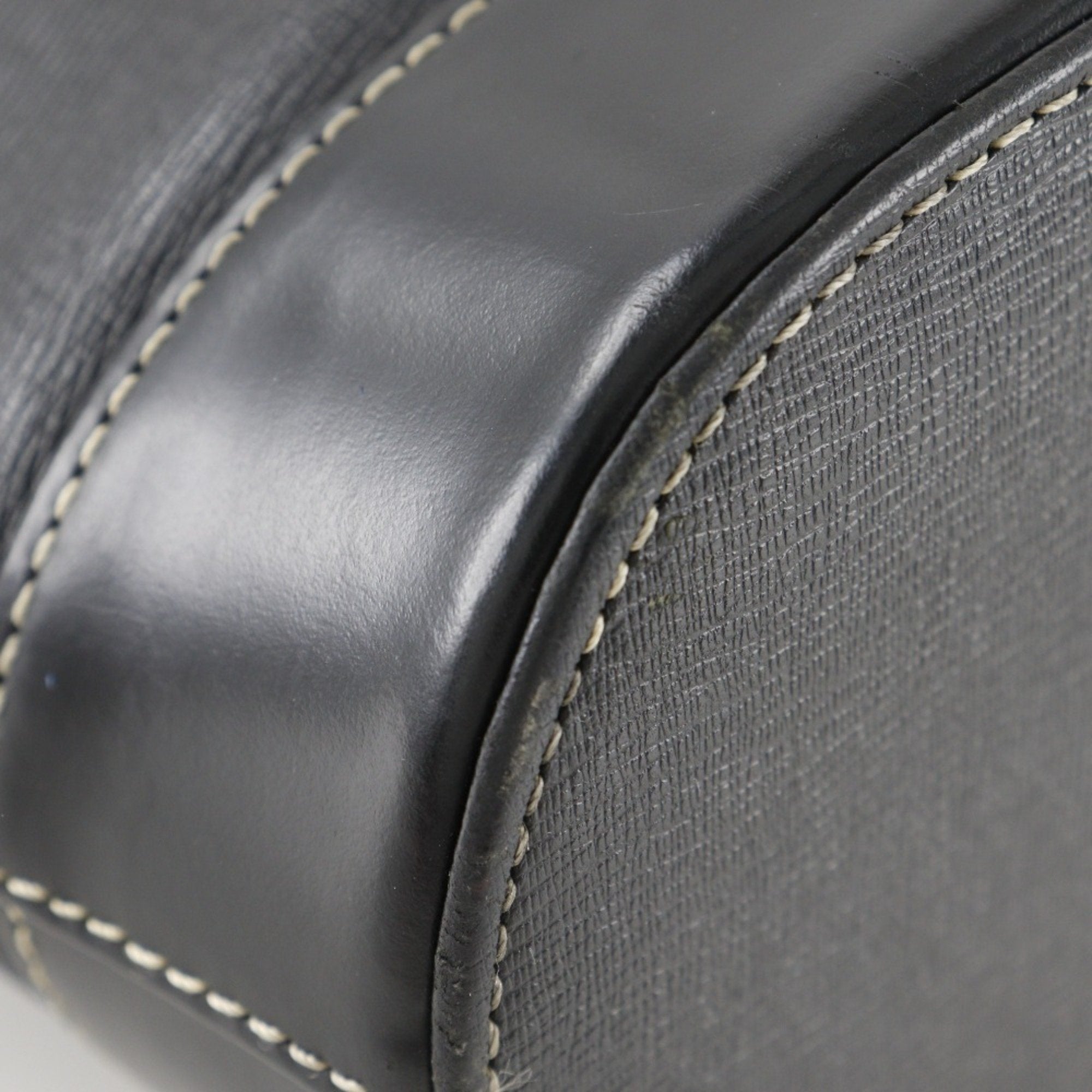 Burberry Black Leather Handbag Tote Bag (Pre-Owned)