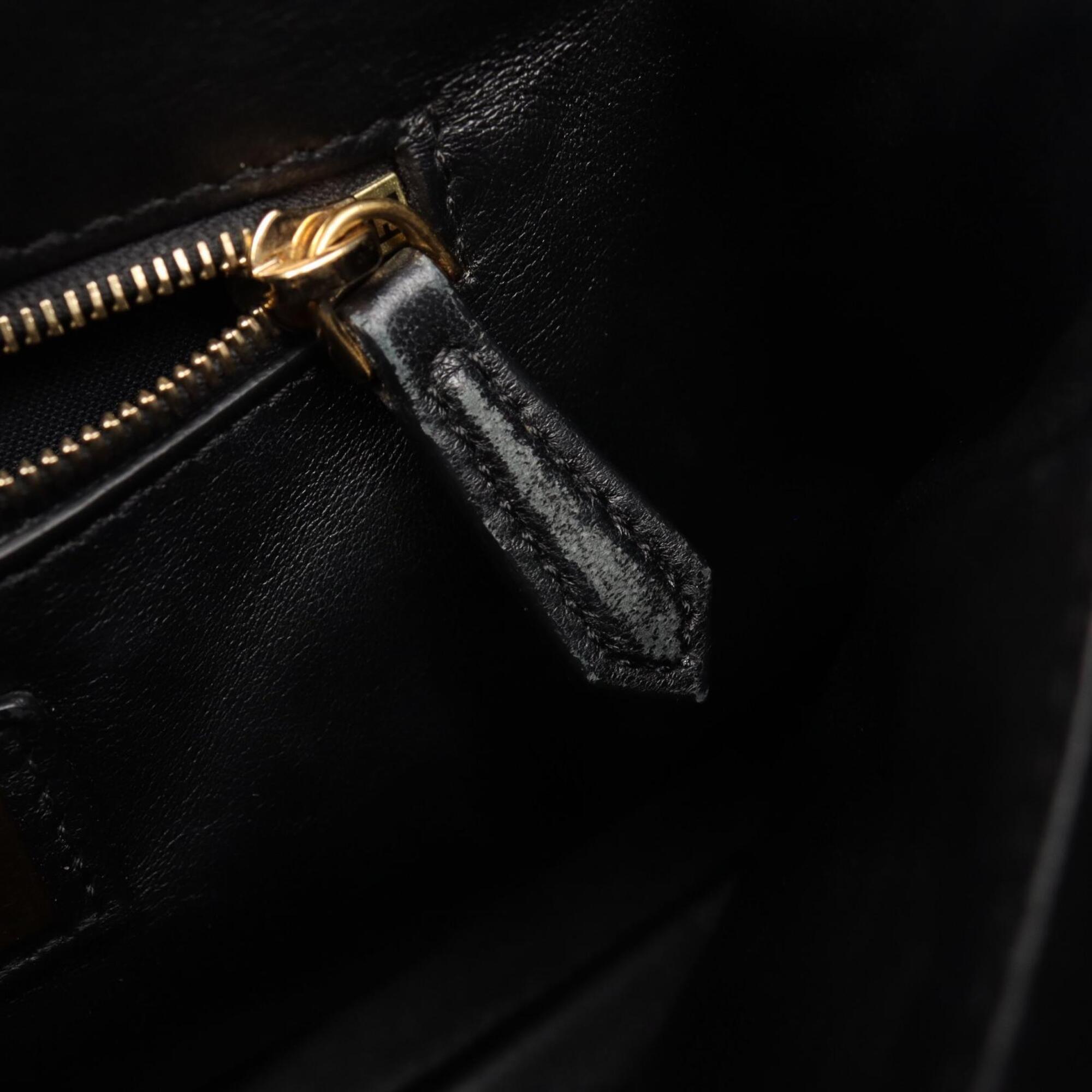 Fendi Black Leather Handbag (Pre-Owned)