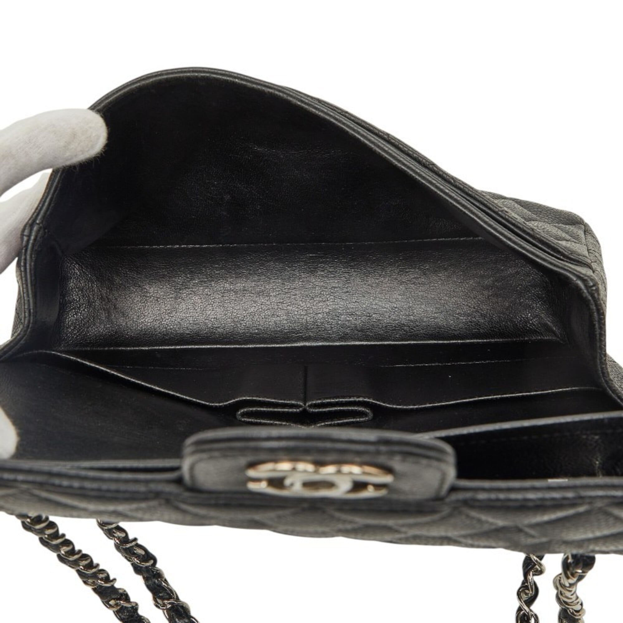 Chanel Black Grained Calfskin Shoulder Bag (Pre-Owned)