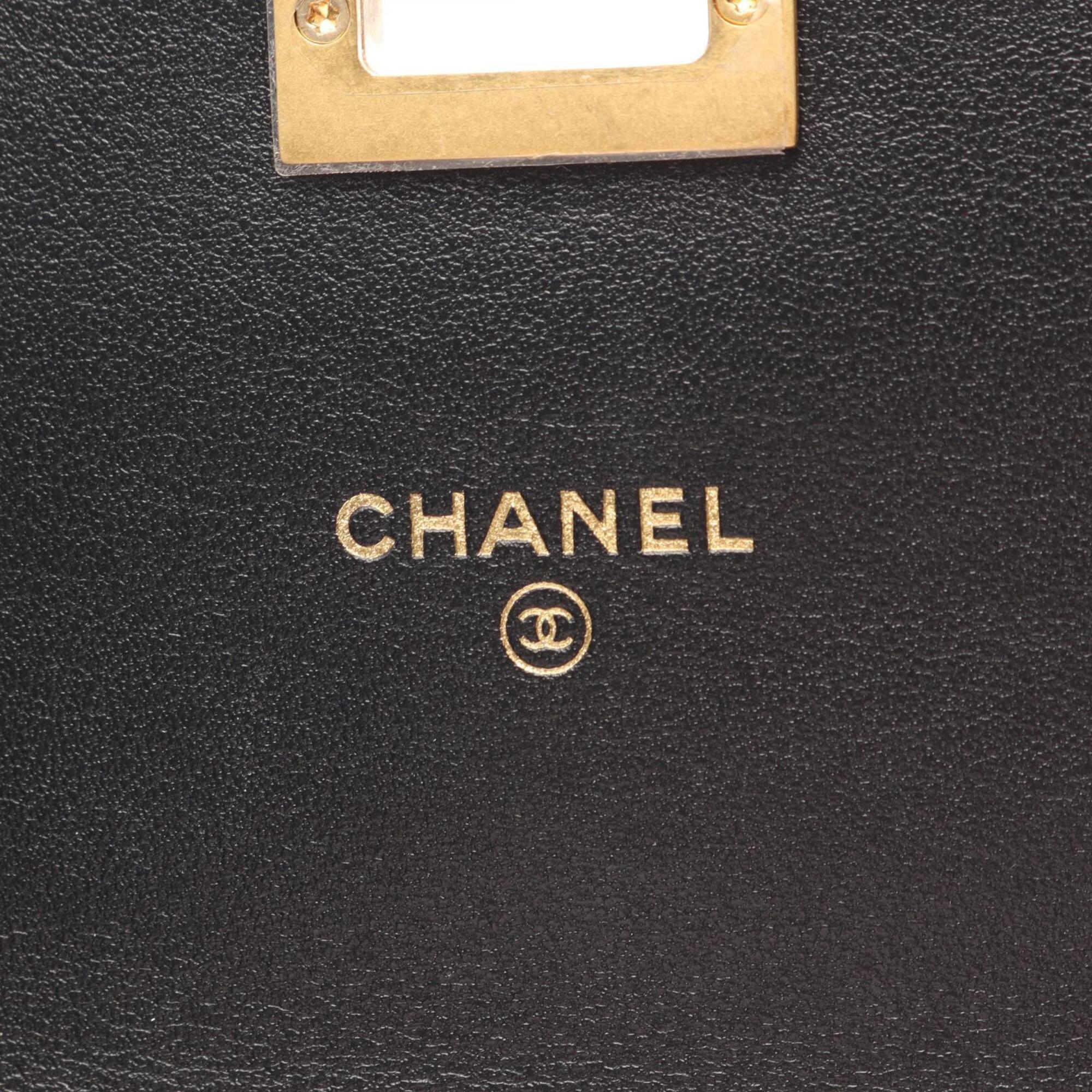 Chanel Black Leather Handbag Shoulder Bag (Pre-Owned)