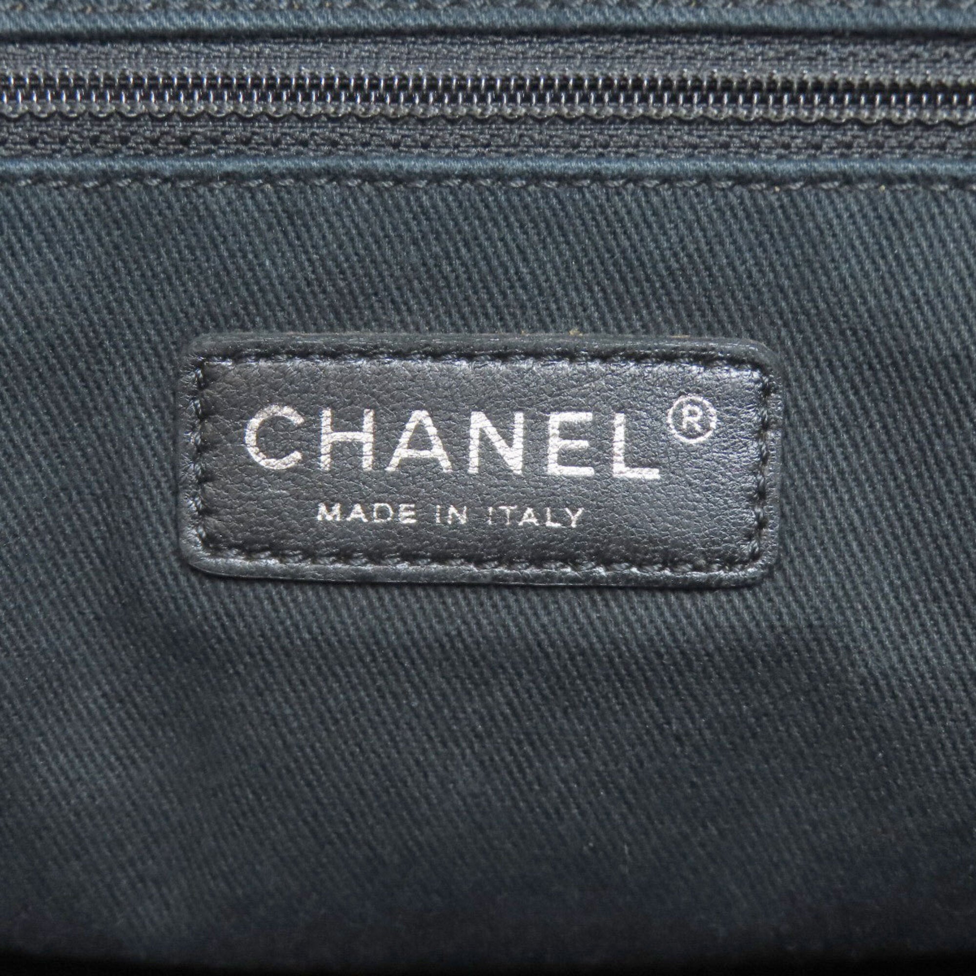 Chanel Gray Leather Tote Bag (Pre-Owned)