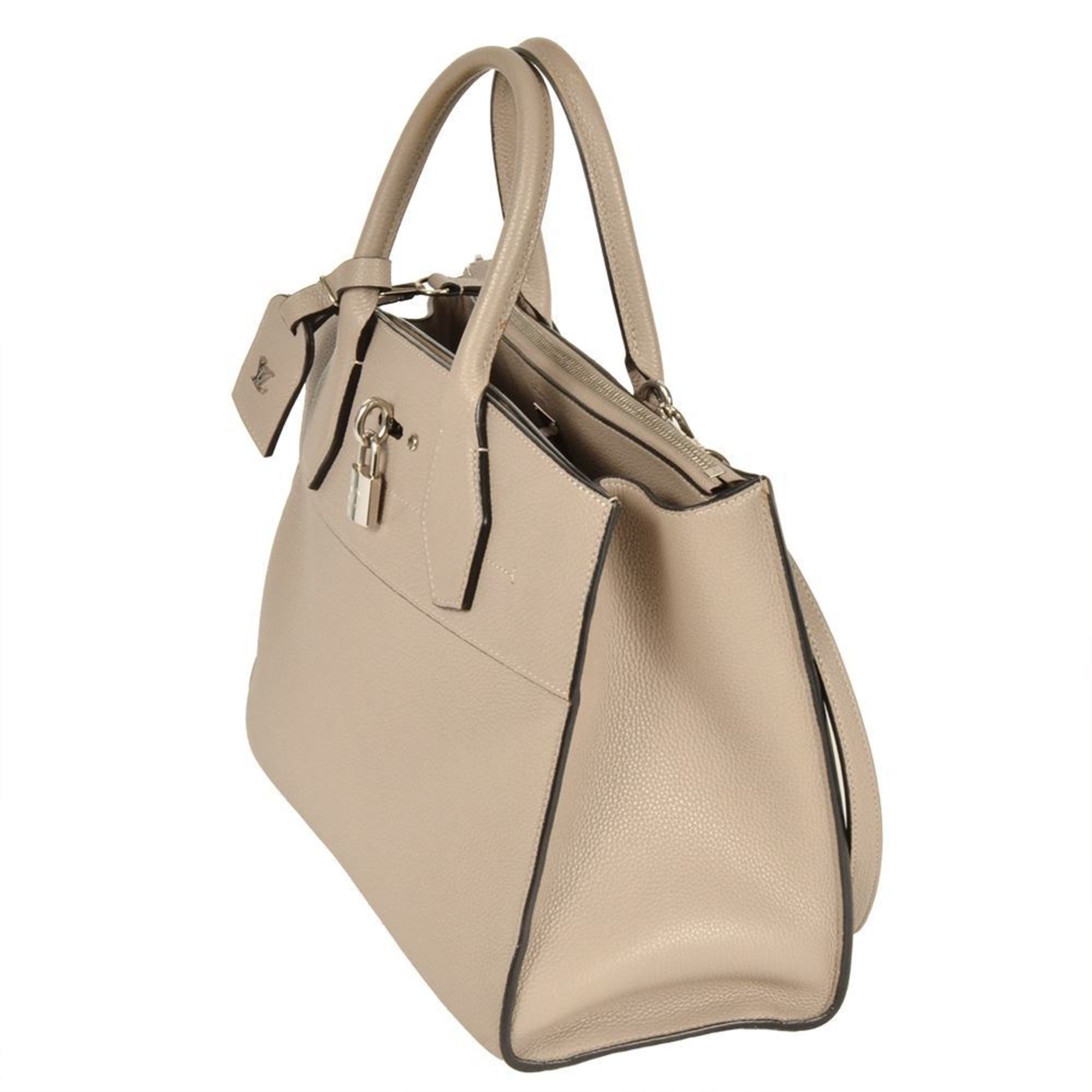 Louis Vuitton Beige Leather Handbag (Pre-Owned)