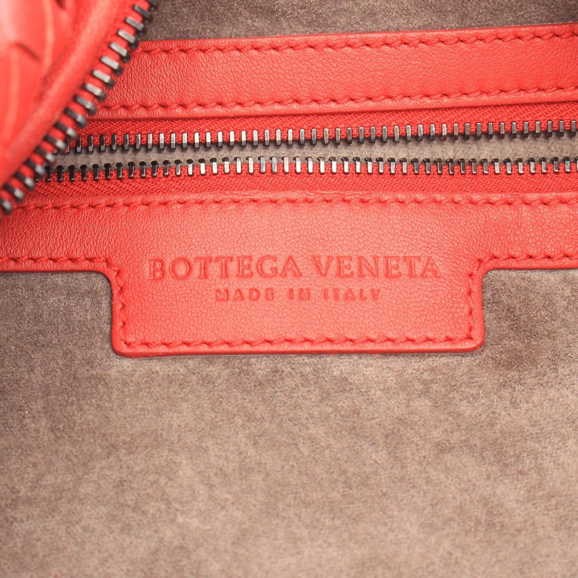 Bottega Veneta Red Color Leather Handbag Shoulder Bag (Pre-Owned)