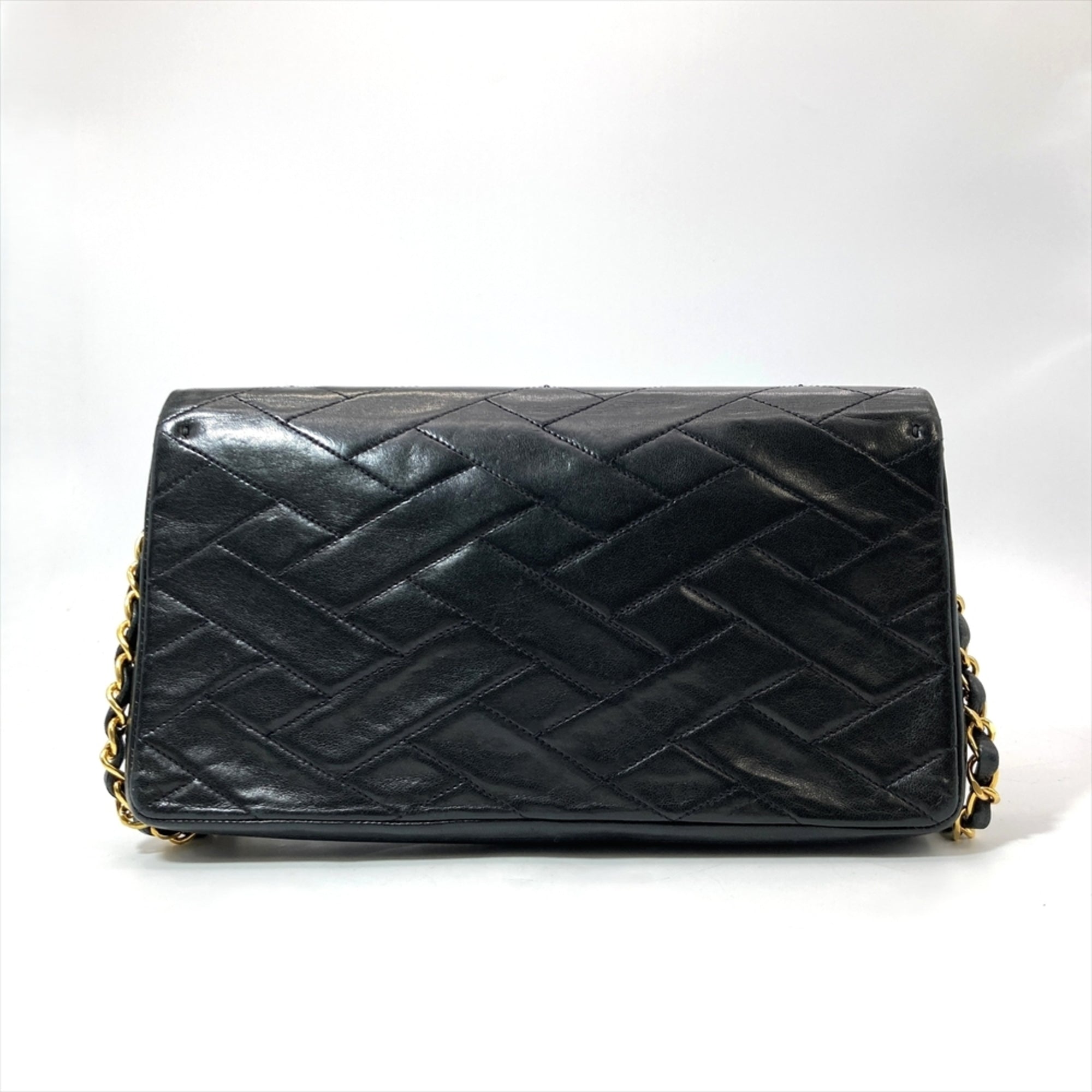 Chanel Black Leather Shoulder Bag (Pre-Owned)