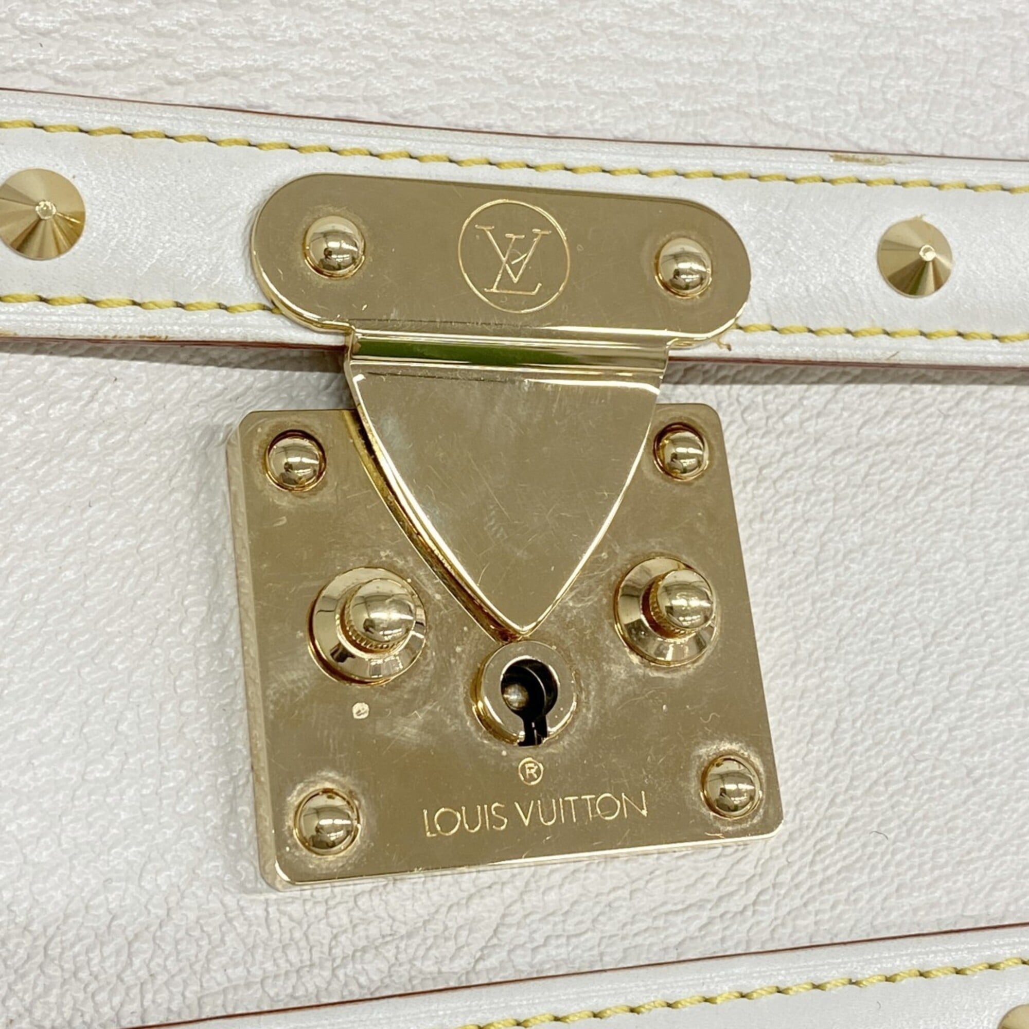 Louis Vuitton Blanc Shoulder Bag (Pre-Owned)