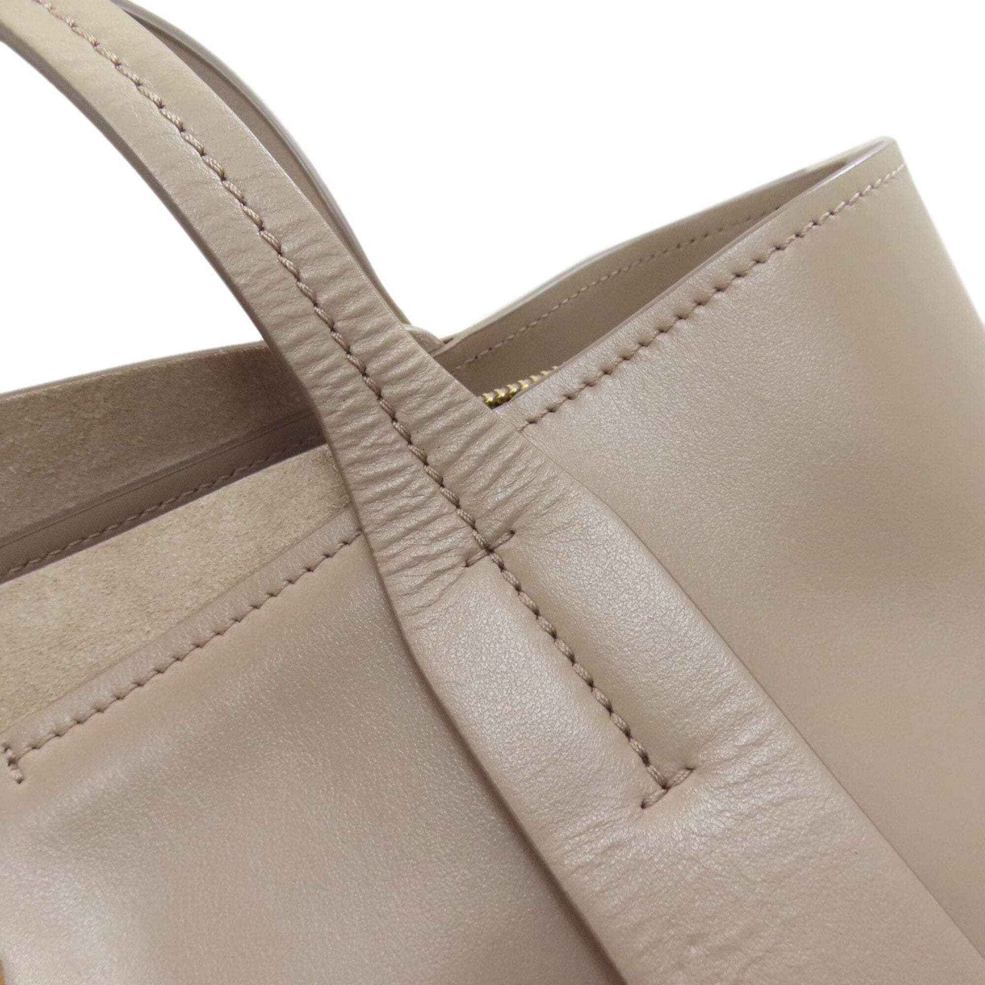 Chloé Grayish Leather Tote Bag (Pre-Owned)
