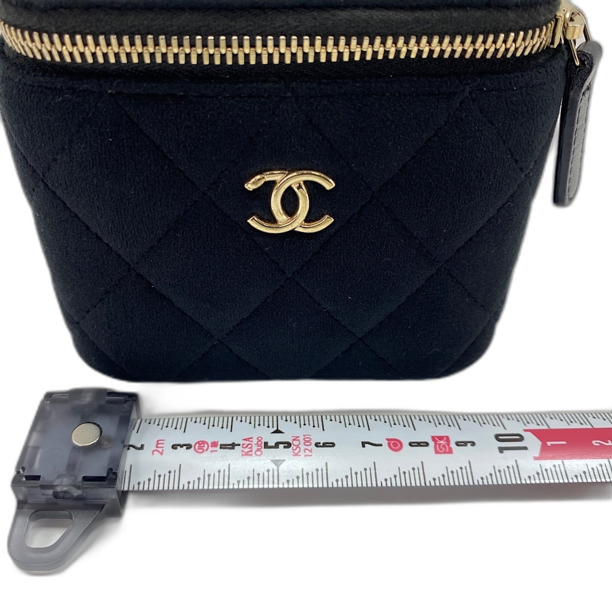 Chanel Matelasse Black Shoulder Bag (Pre-Owned)