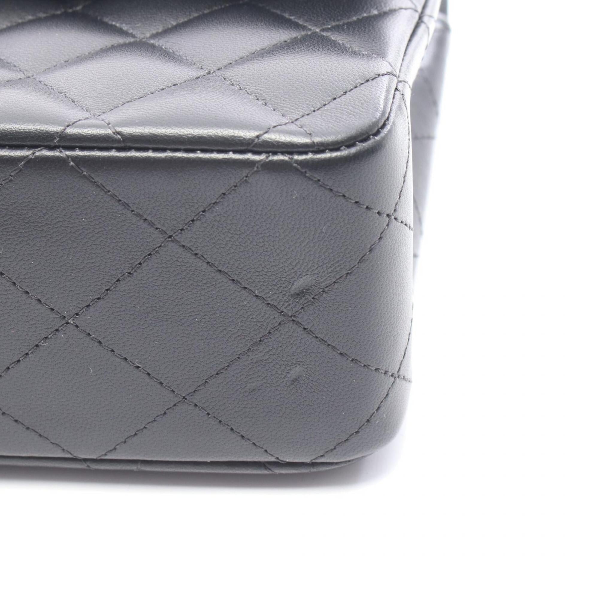 Chanel Black Leather Handbag Shoulder Bag (Pre-Owned)