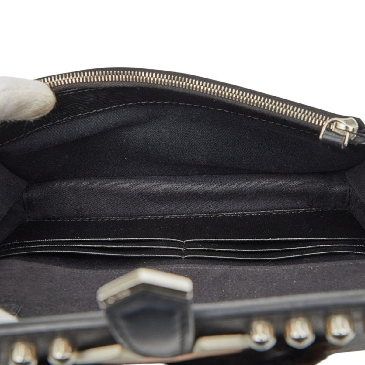 Fendi Black Leather Shoulder Bag (Pre-Owned)