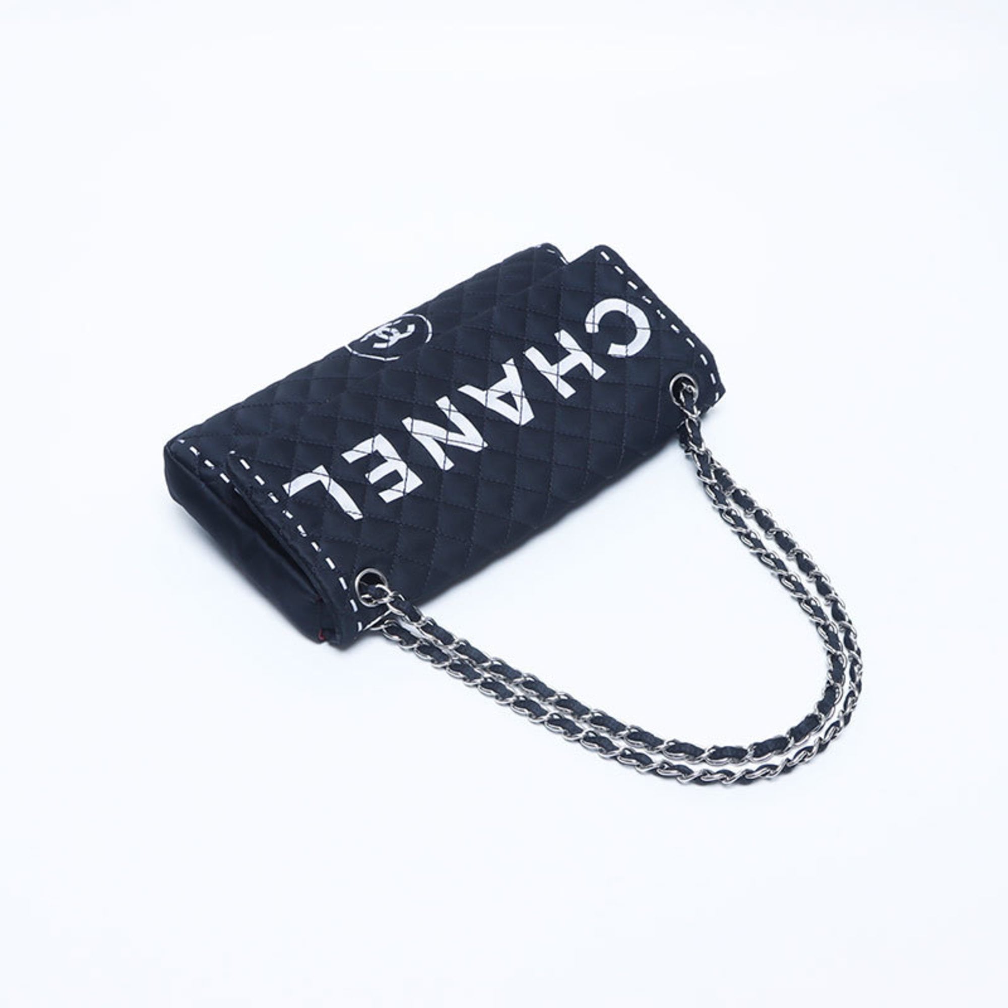 Chanel Black Shoulder Bag (Pre-Owned)