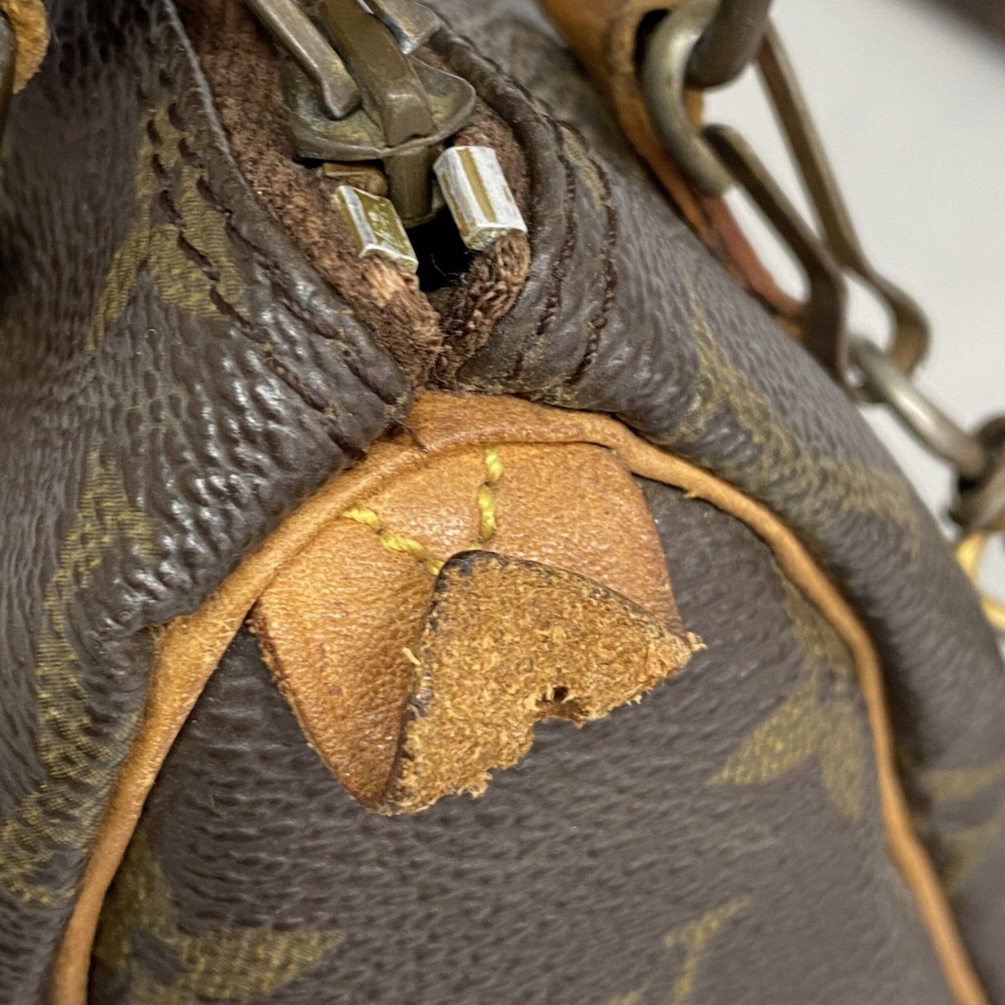Louis Vuitton Brown Handbag (Pre-Owned)