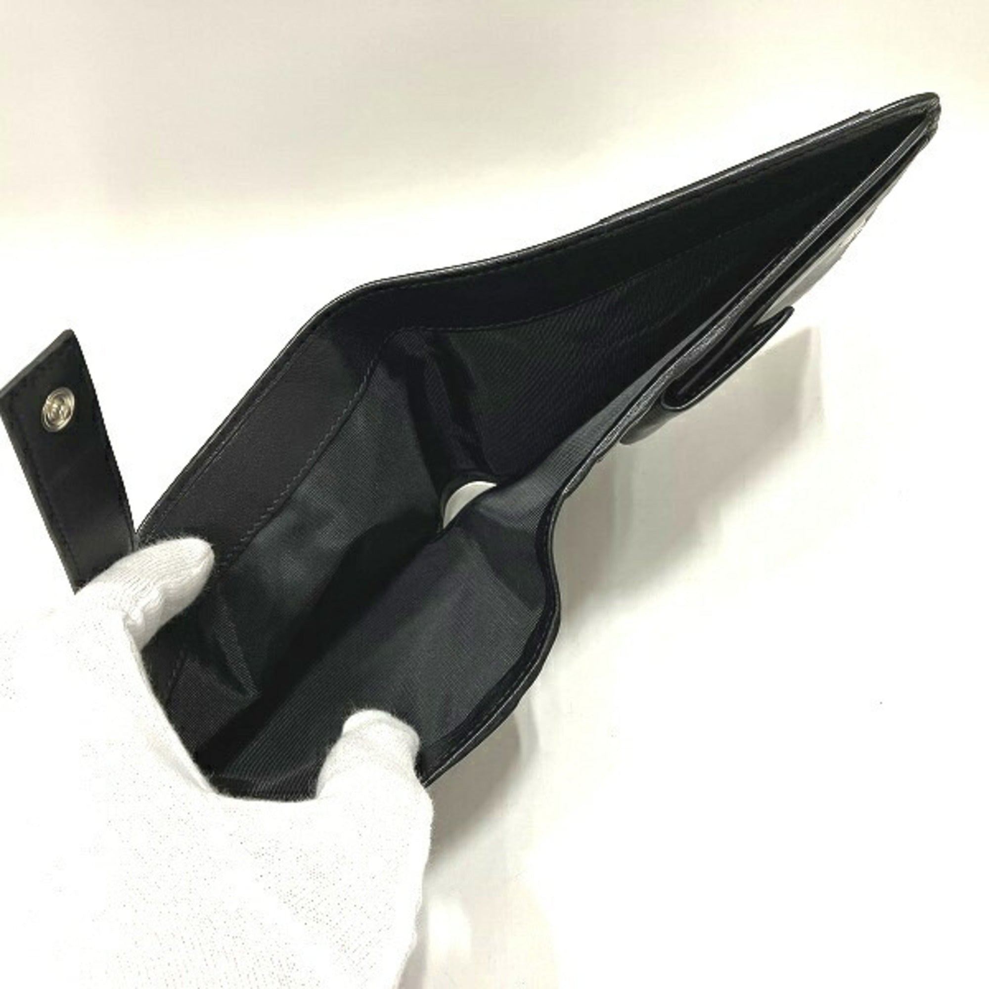 Salvatore Ferragamo Black Leather Wallet (Bi-Fold) (Pre-Owned)