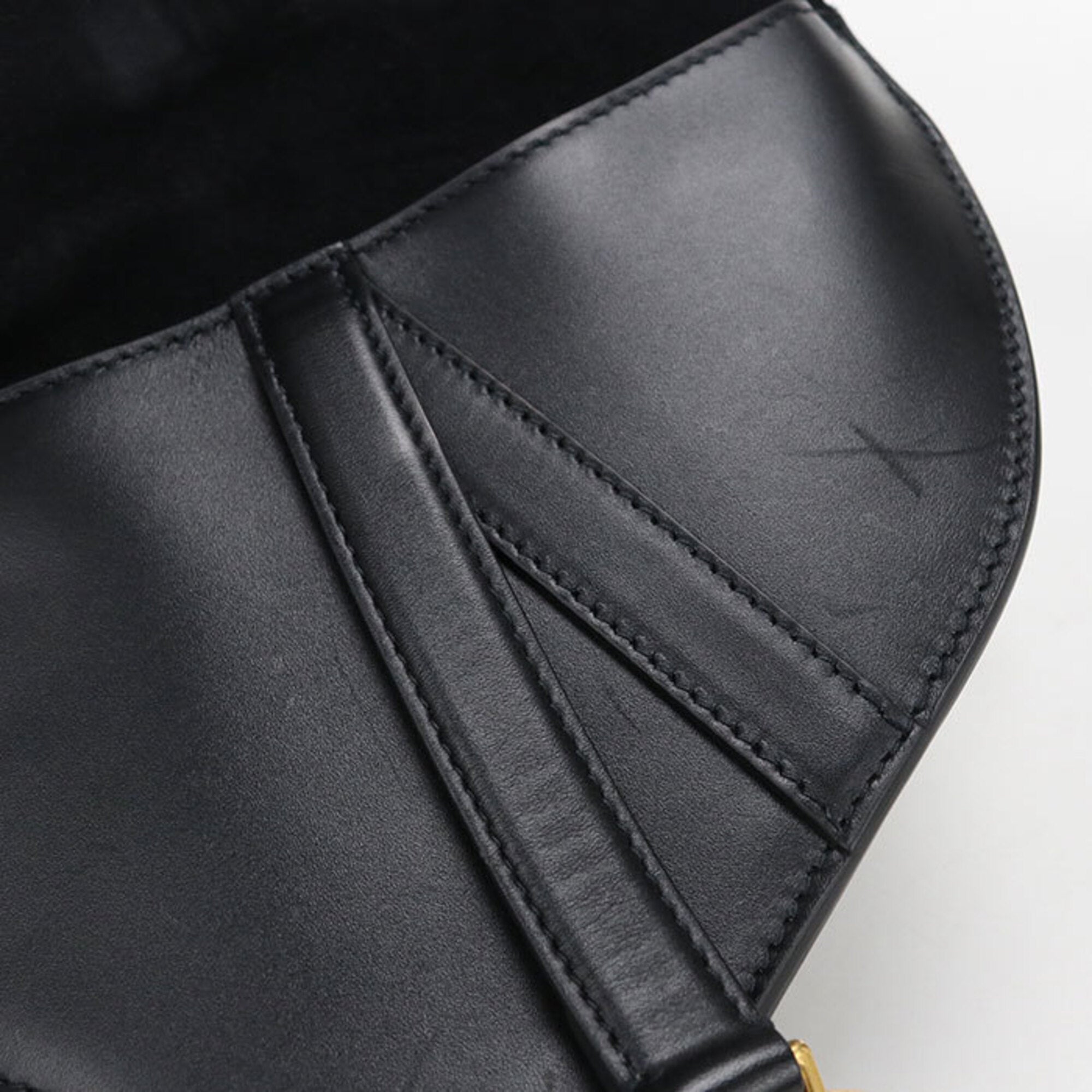 Christian Dior Black Leather Sling Bag (Pre-Owned)