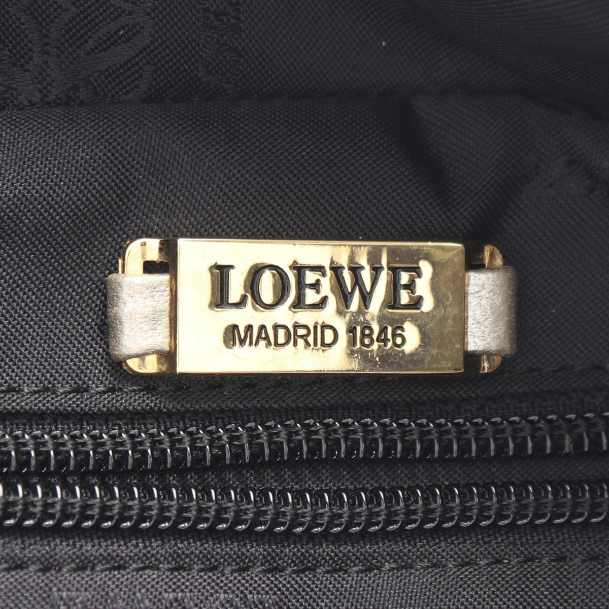 Loewe Leather Handbag (Pre-Owned)