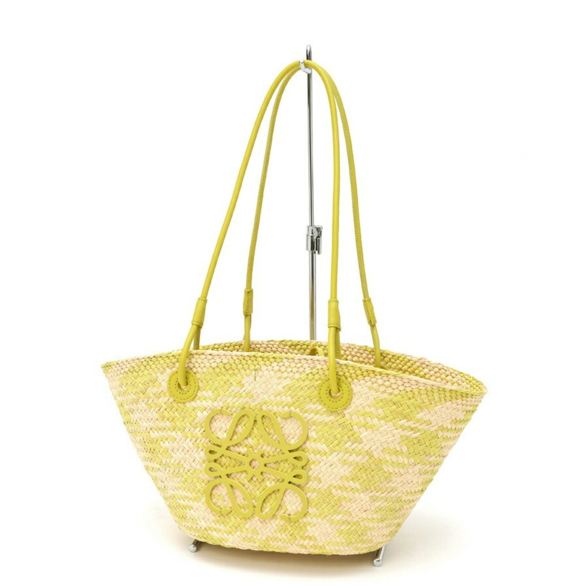 Loewe Light Green Leather Basket (Pre-Owned)