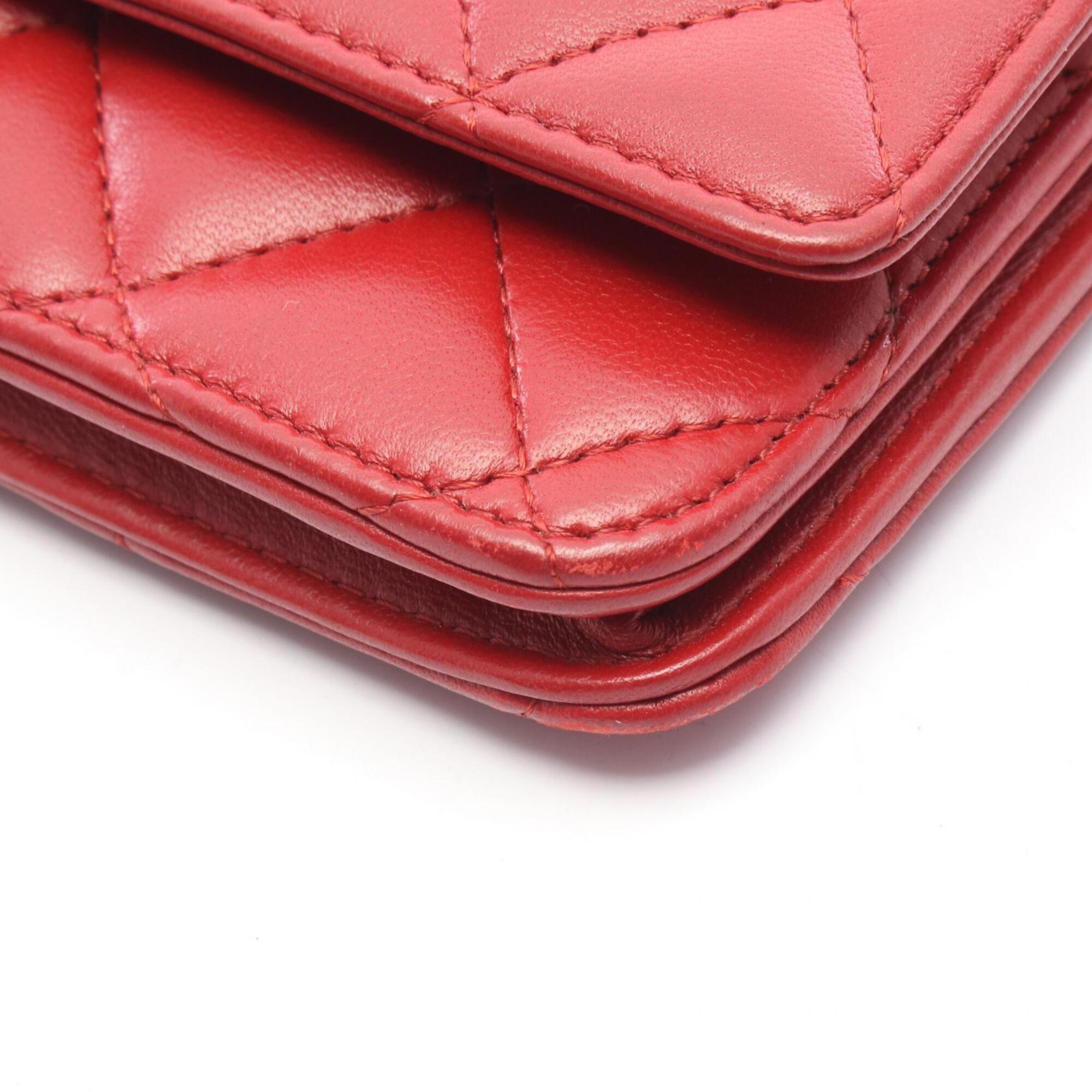Chanel Red Color Leather Handbag Shoulder Bag (Pre-Owned)