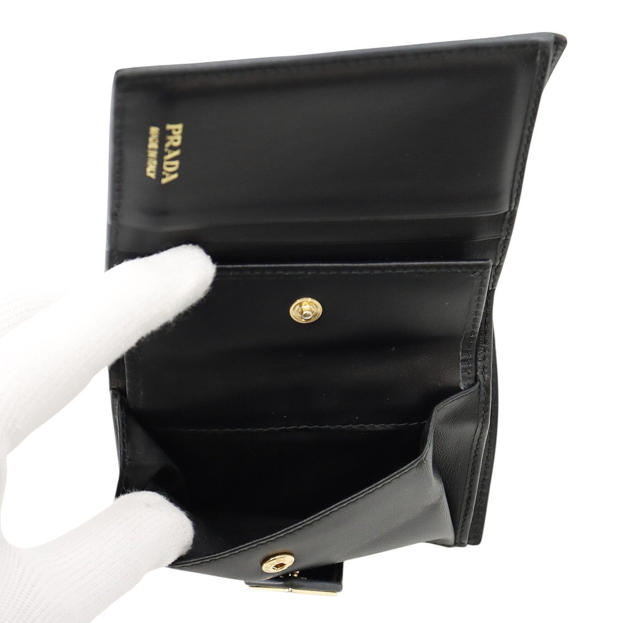 Prada Black Saffiano Wallet (Bi-Fold) (Pre-Owned)