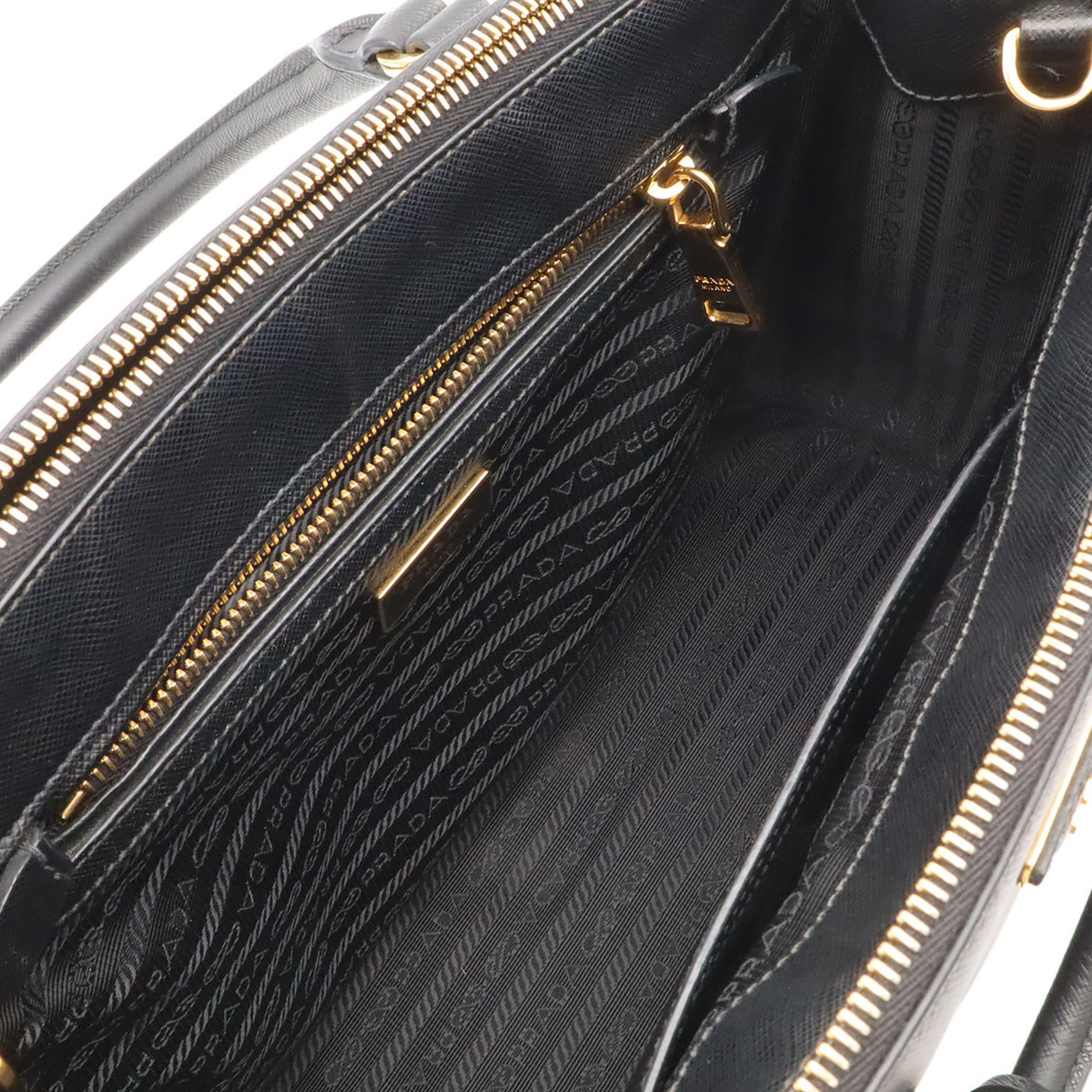 Prada Black Nero Saffiano Handbag (Pre-Owned)