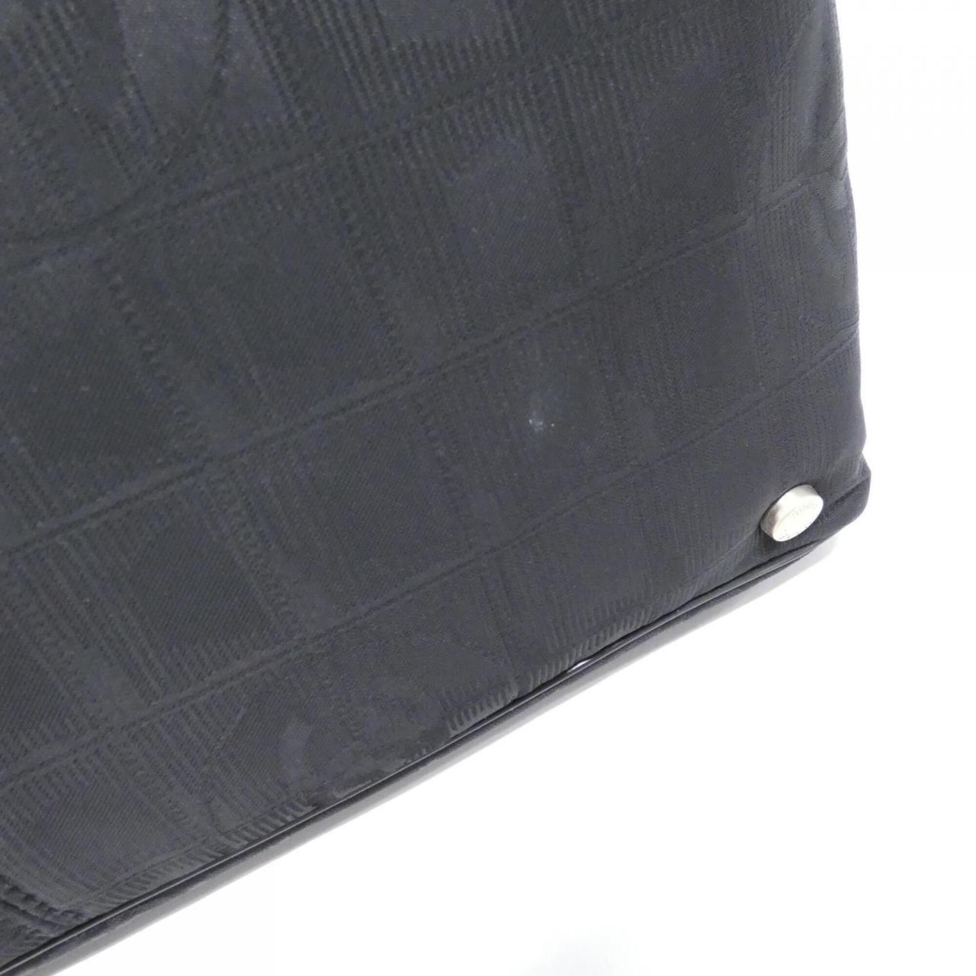 Chanel Black Nylon Handbag (Pre-Owned)