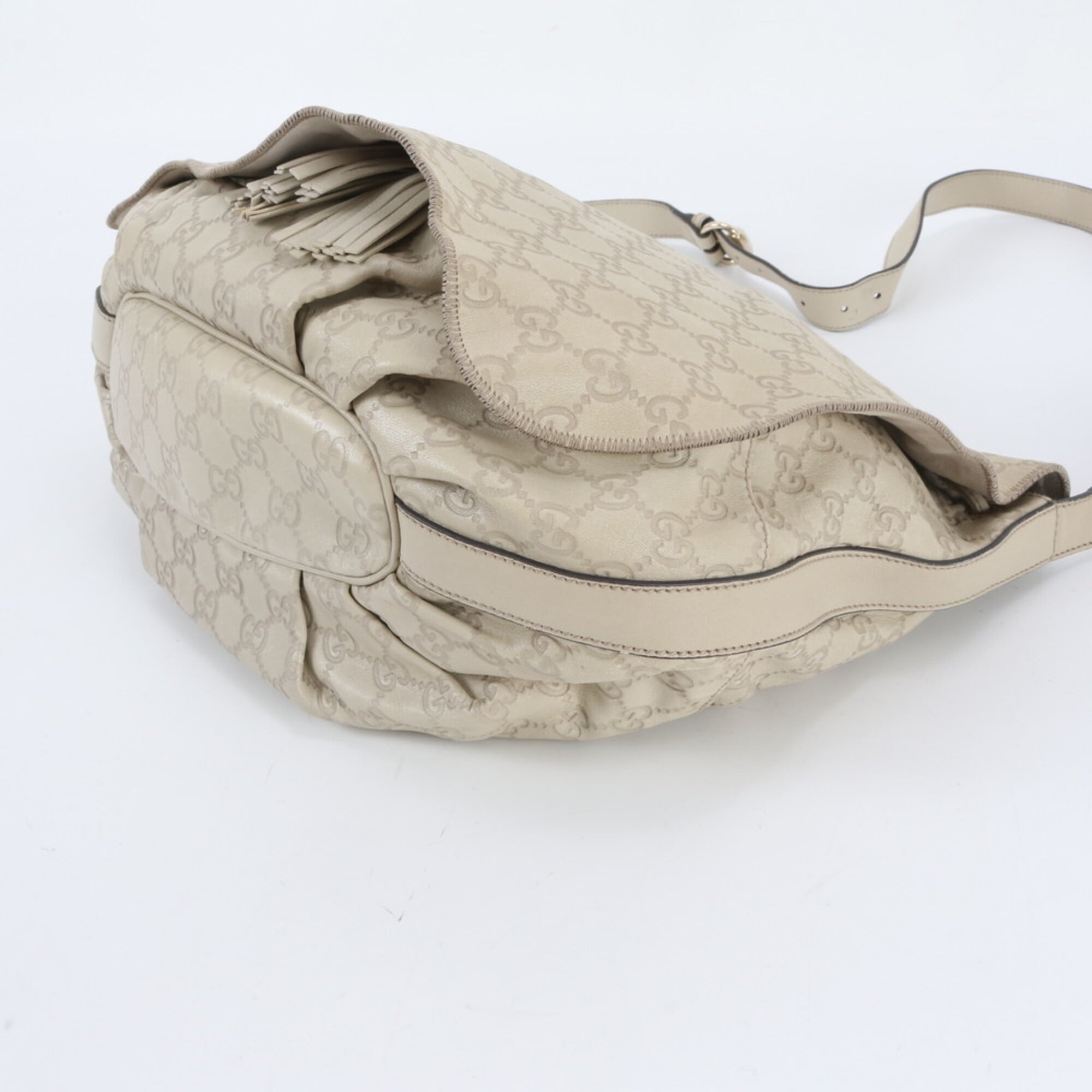 Gucci Guccissima Ivory Leather Shoulder Bag (Pre-Owned)
