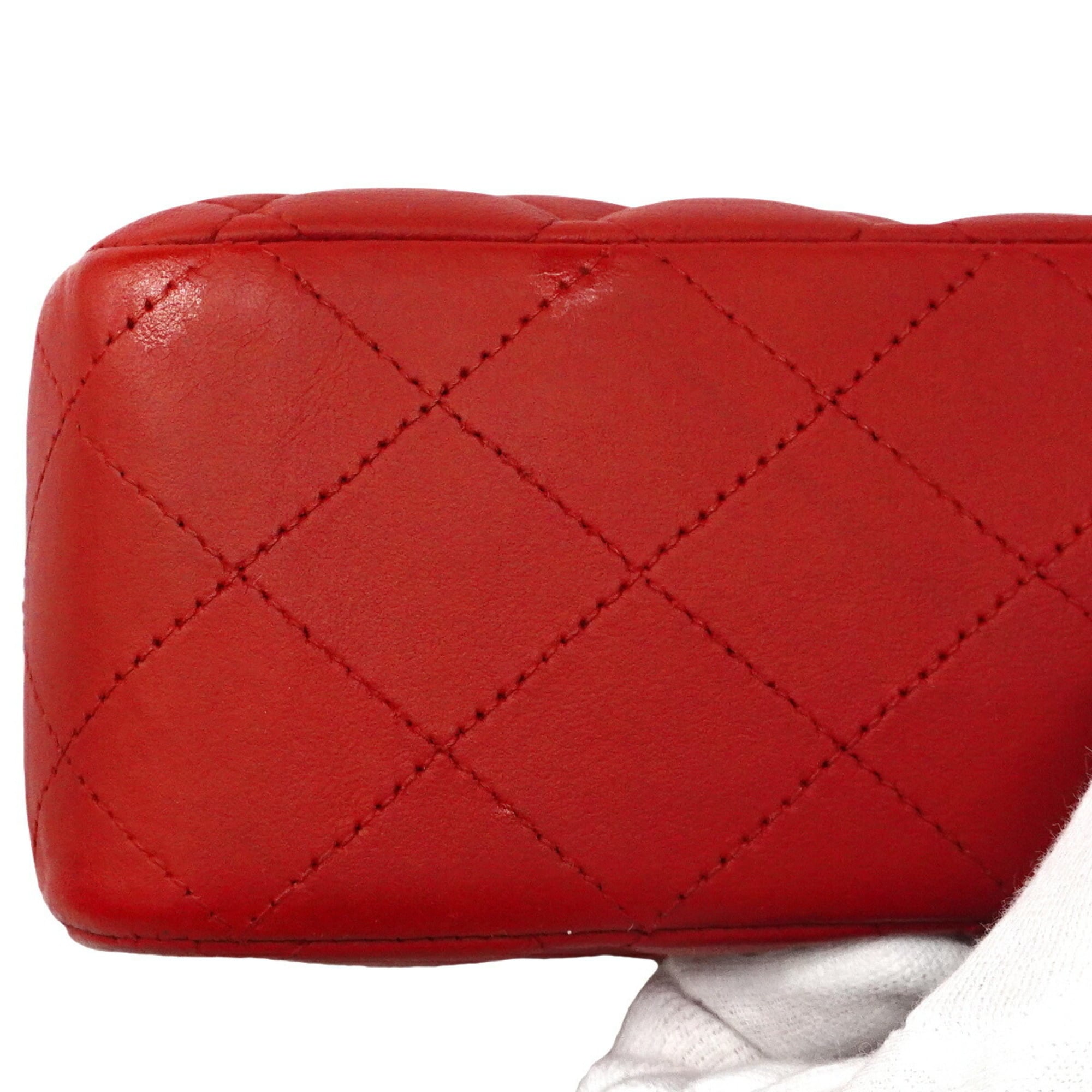 Chanel Red Color Leather Shoulder Bag (Pre-Owned)