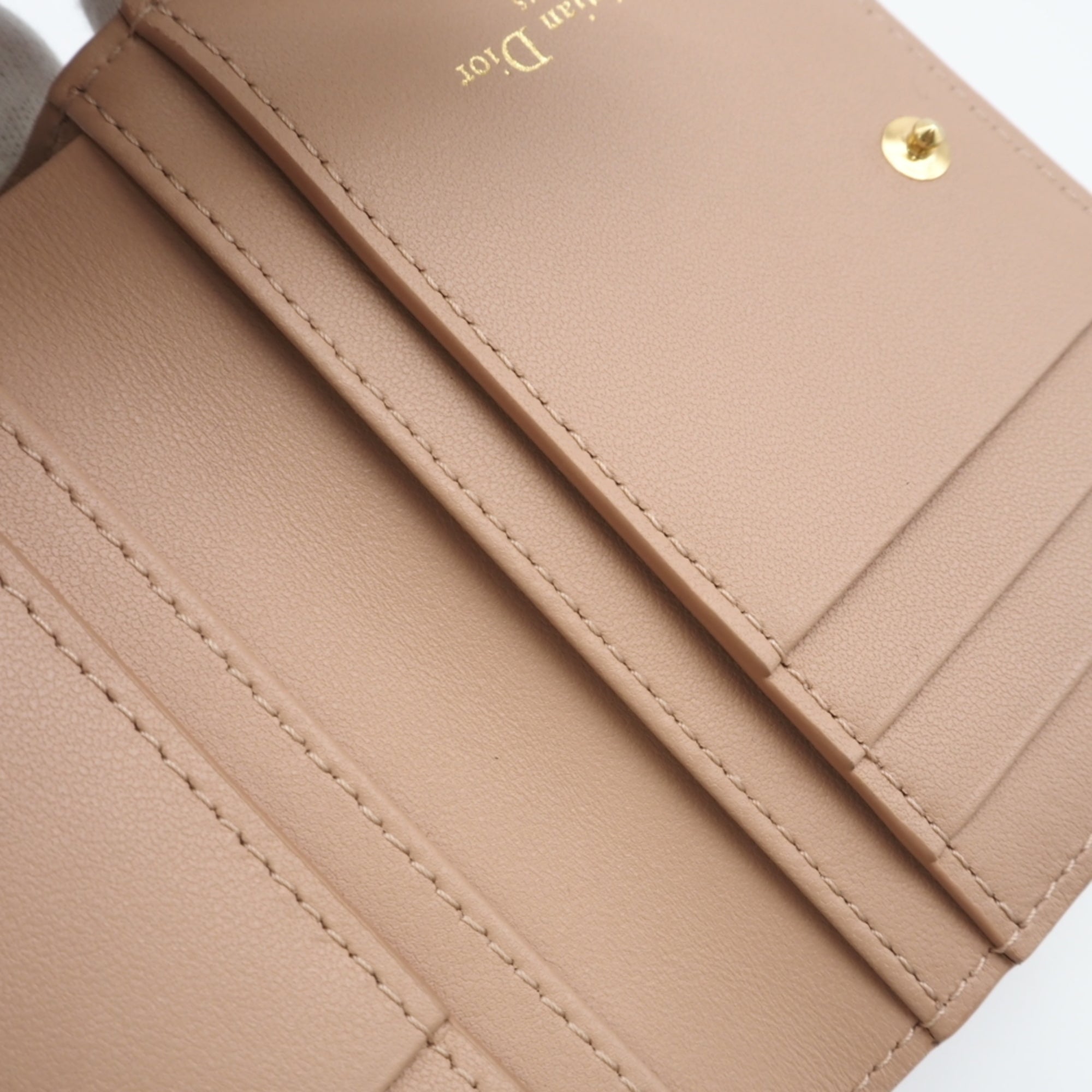 Christian Dior Pink Beige Leather Wallet (Bi-Fold) (Pre-Owned)