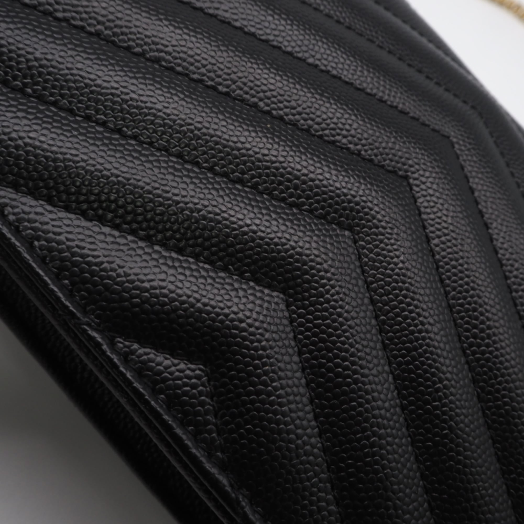 Yves Saint Laurent Black Leather Chain/Shoulder Wallet (Pre-Owned)