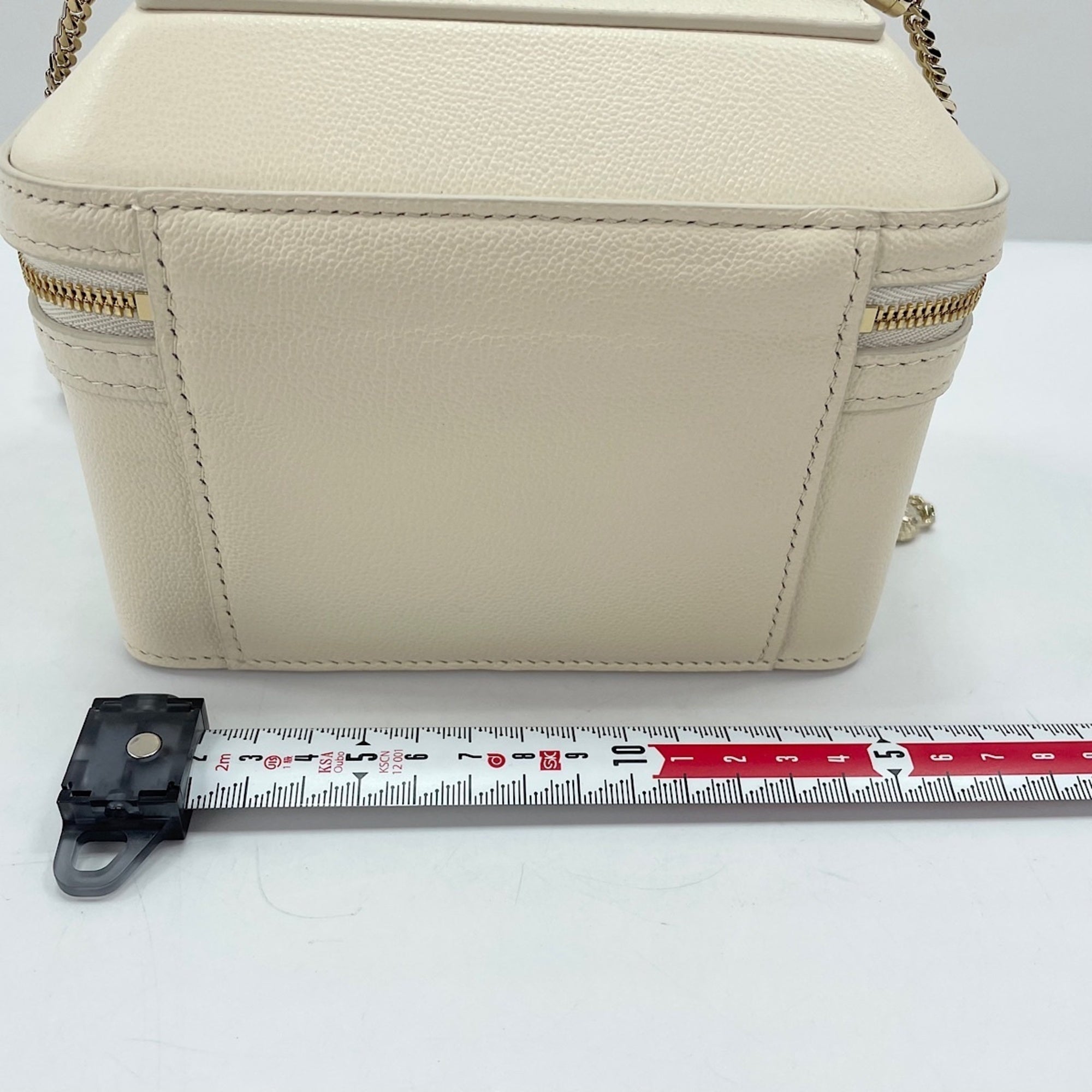 Bvlgari White Leather Handbag (Pre-Owned)