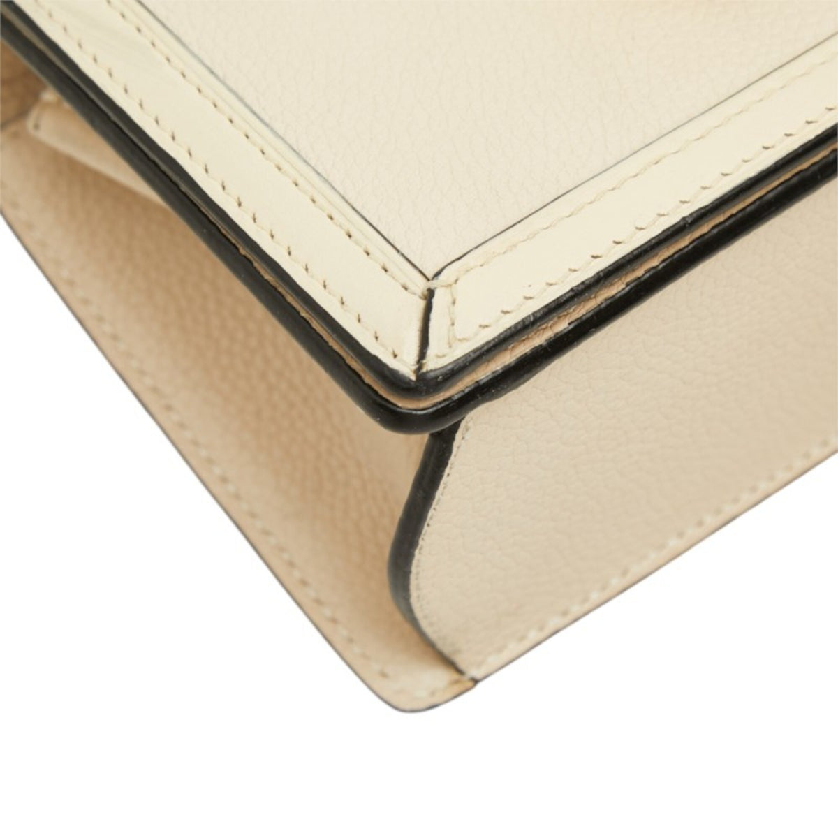 Loewe Ivory Leather Shoulder Bag (Pre-Owned)