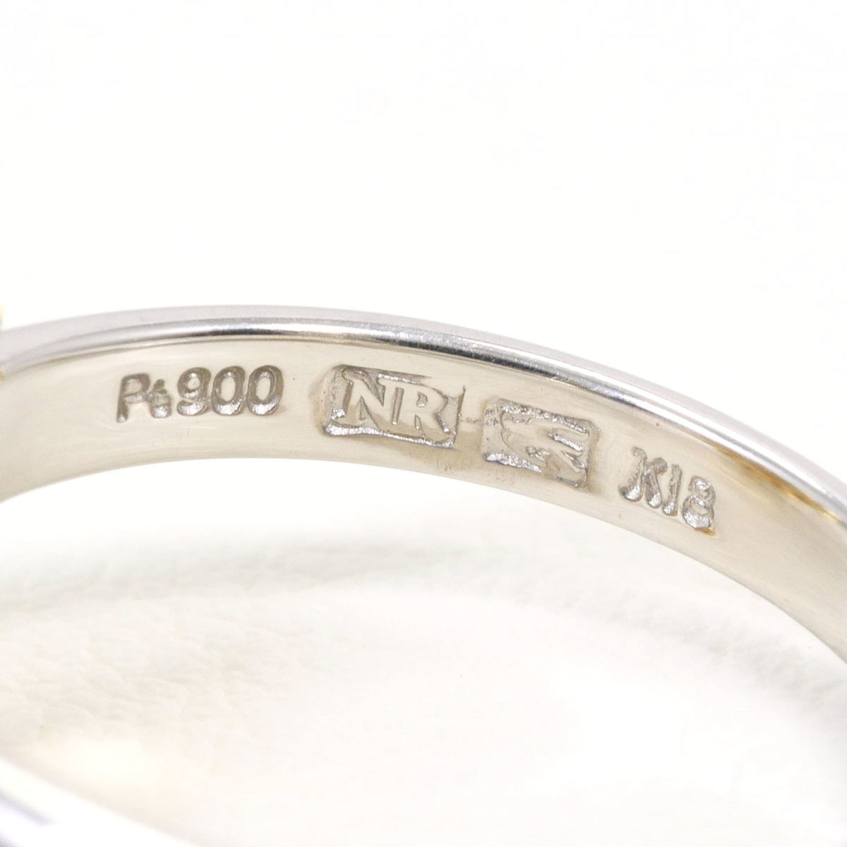 Seiko White Yellow Platinum 900 (Pre-Owned)