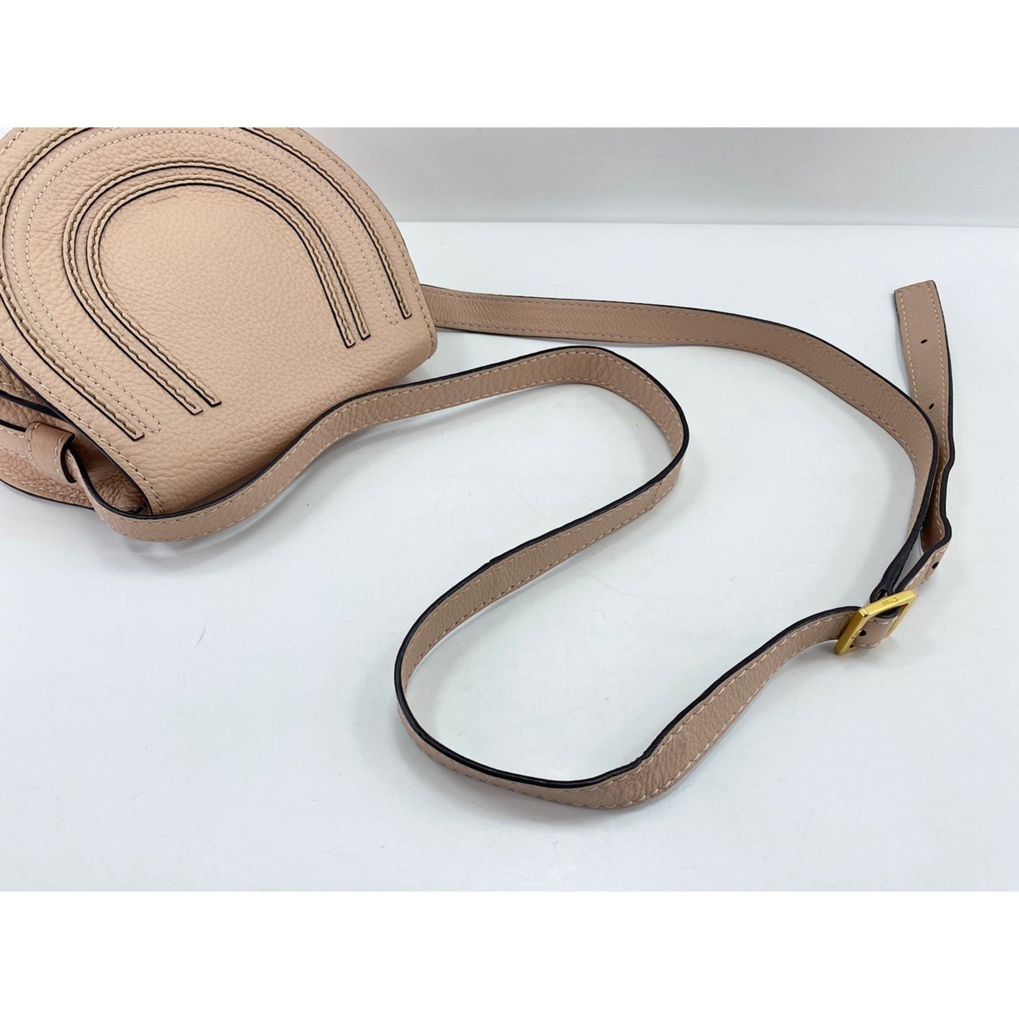 Chloé Pink Shoulder Bag (Pre-Owned)