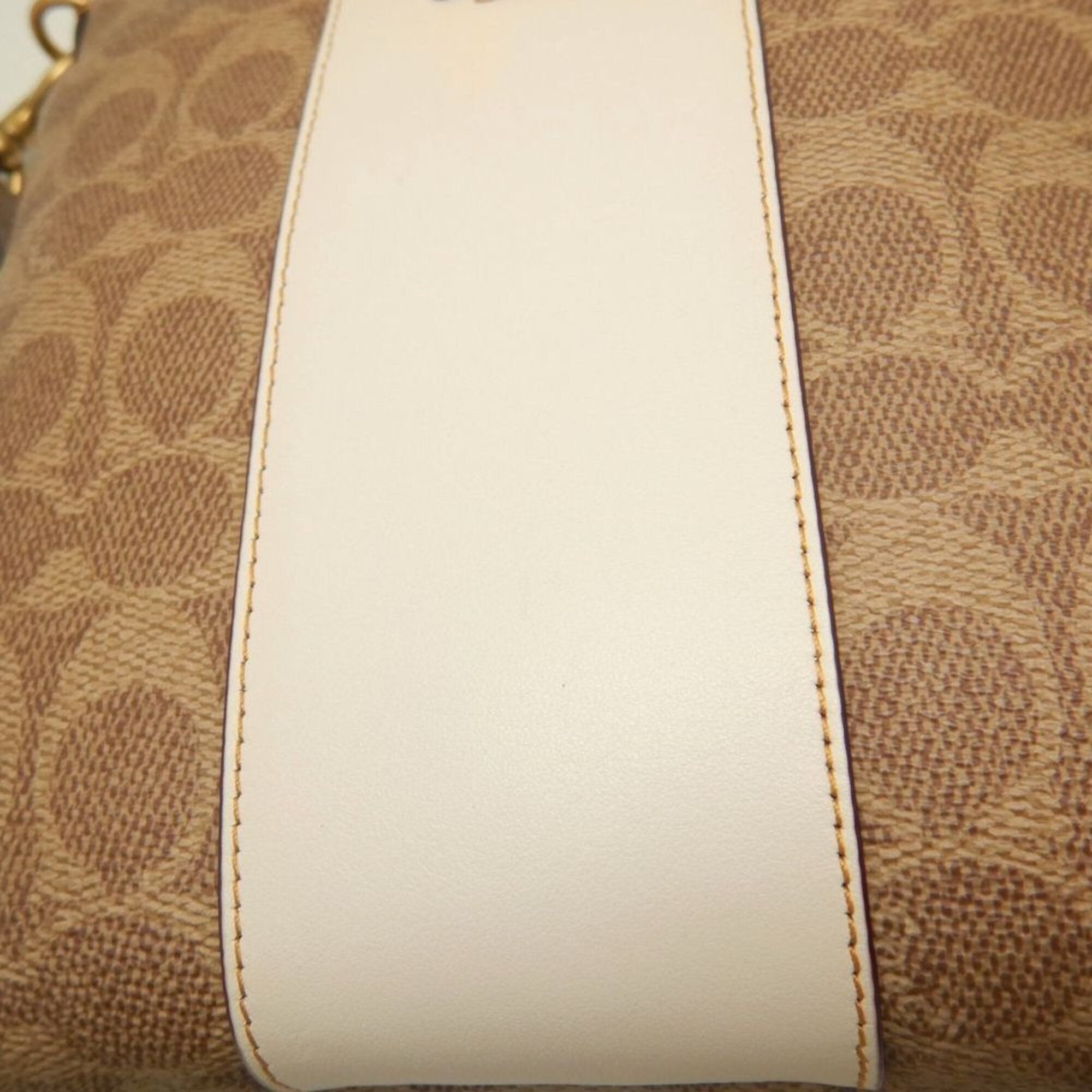 Coach Beige Coated Canvas Shoulder Bag (Pre-Owned)