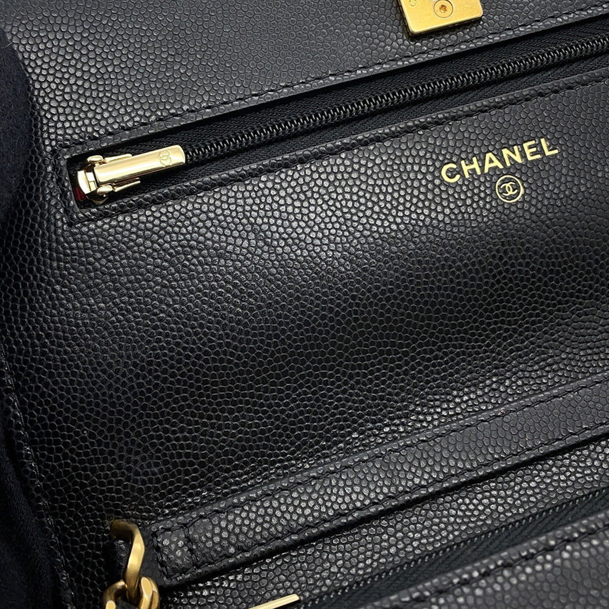 Chanel Black Grained Calfskin Chain/Shoulder Wallet (Pre-Owned)