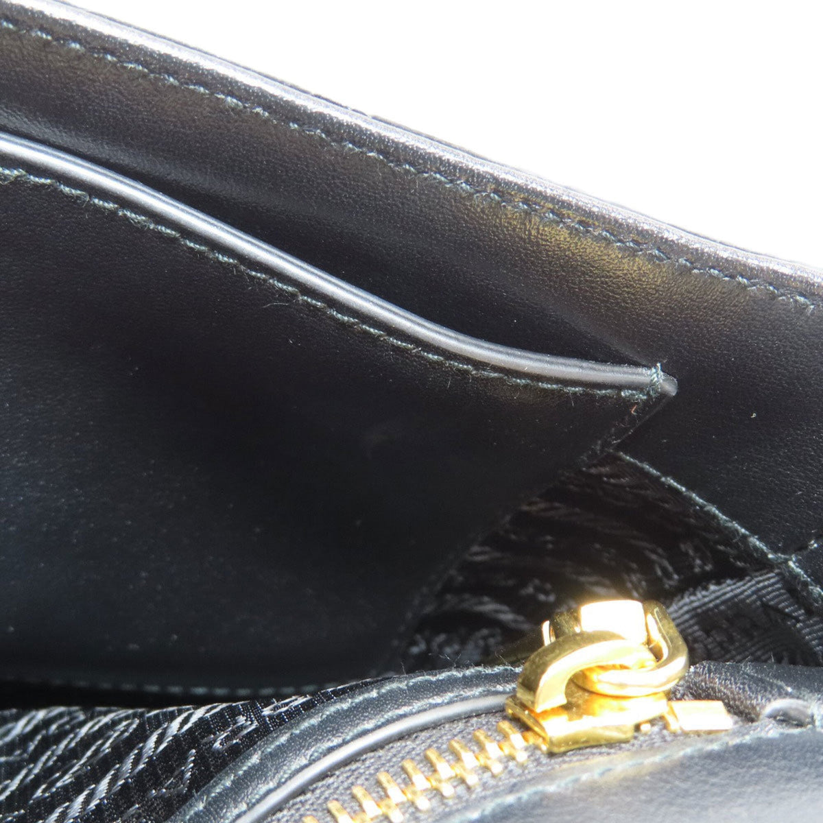 Prada Saffiano Black Saffiano Shoulder Bag (Pre-Owned)