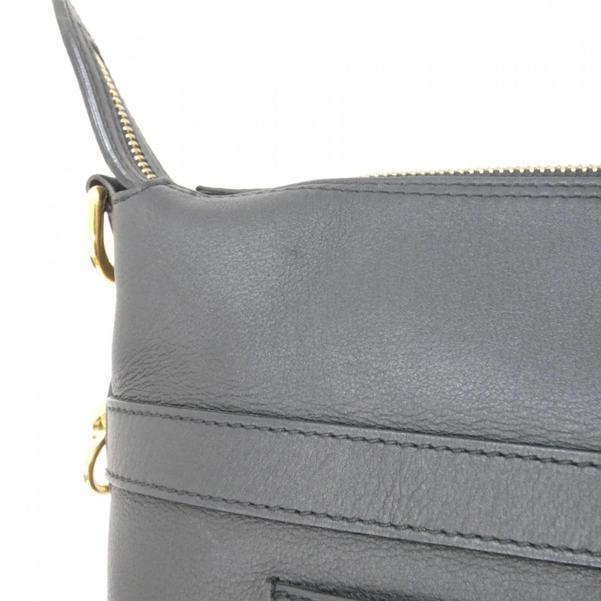 Louis Vuitton Black Leather Shoulder Bag (Pre-Owned)