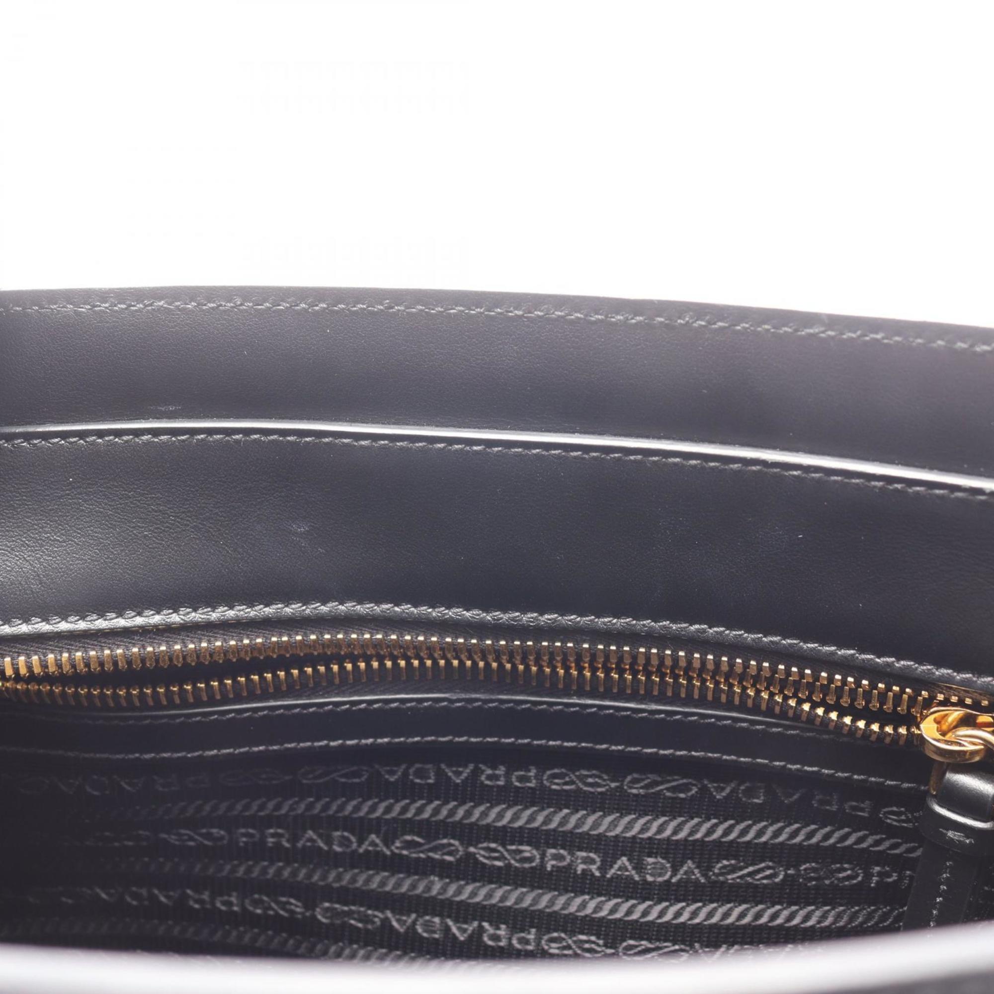 Prada Black Saffiano Handbag (Pre-Owned)