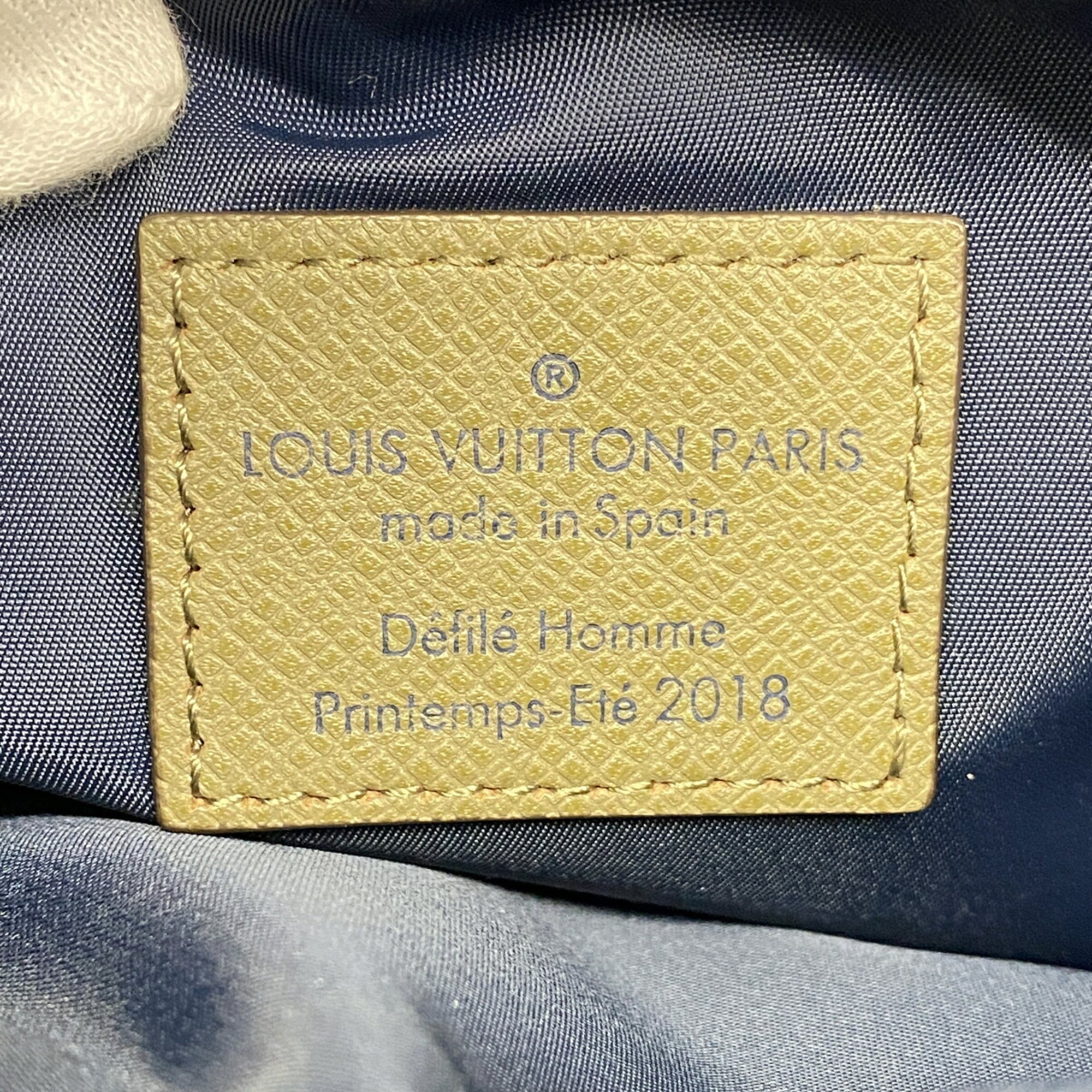 Louis Vuitton Blue Shoulder Bag (Pre-Owned)