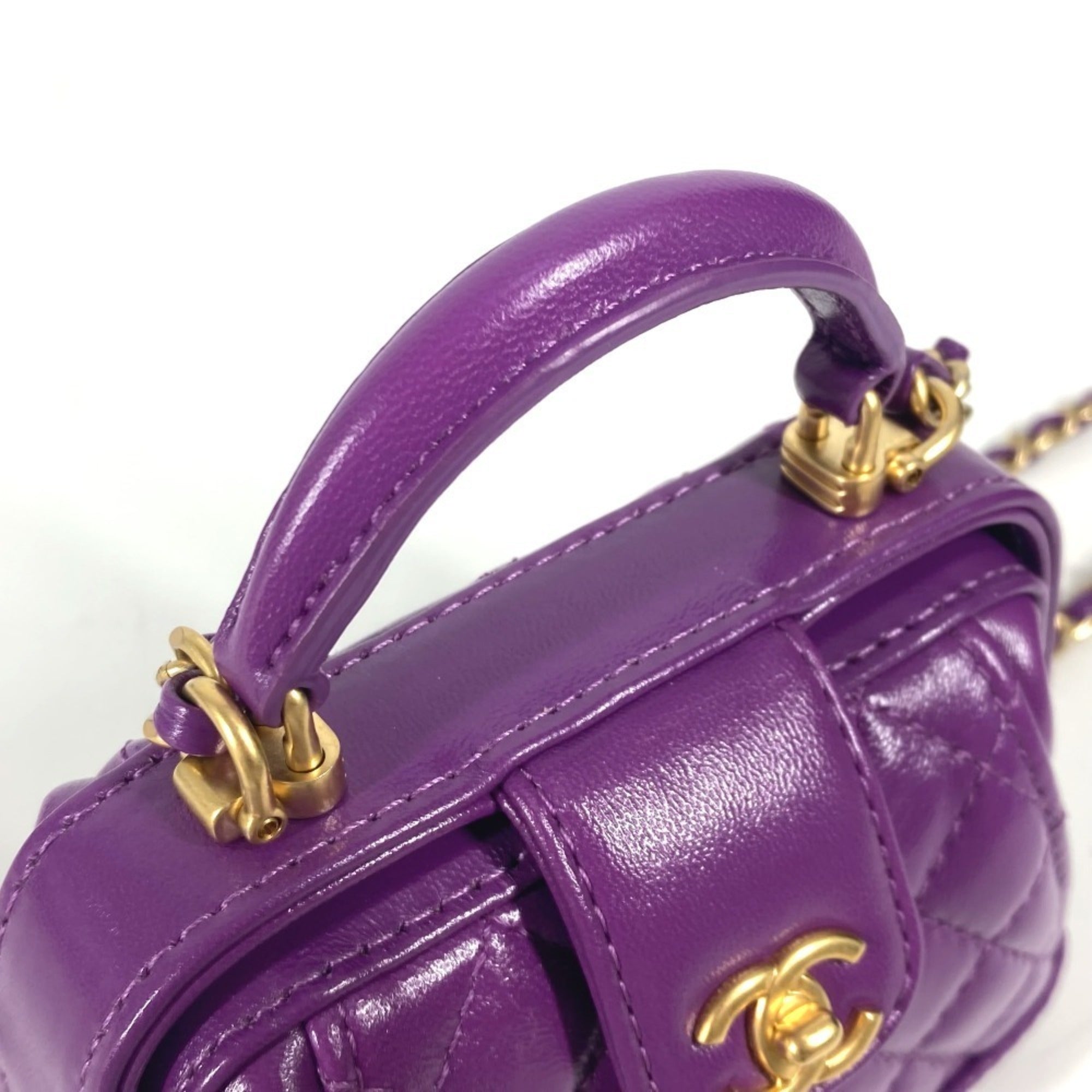 Chanel Purple Leather Shoulder Bag (Pre-Owned)