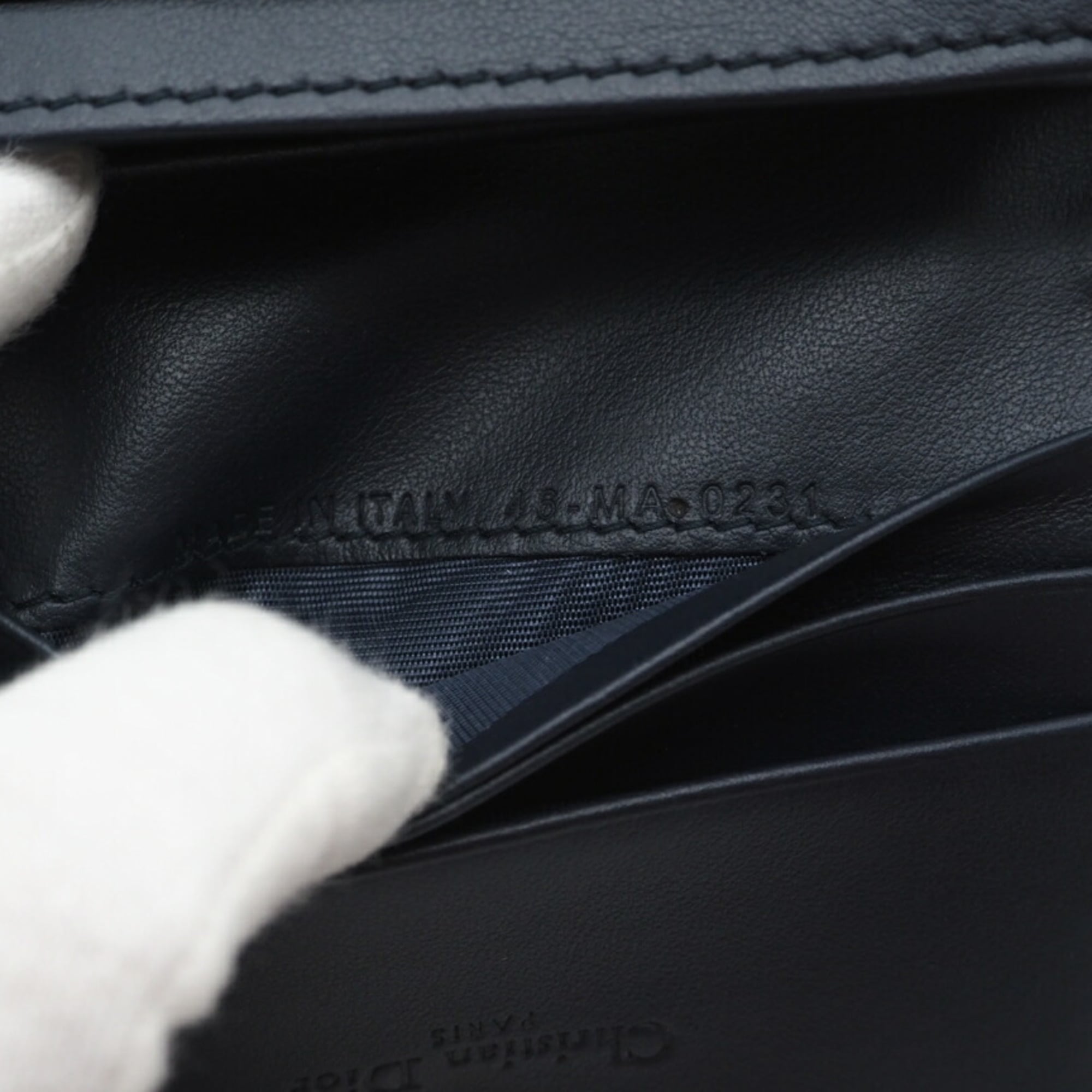 Christian Dior Navy Red Color Leather Wallet (Bi-Fold) (Pre-Owned)