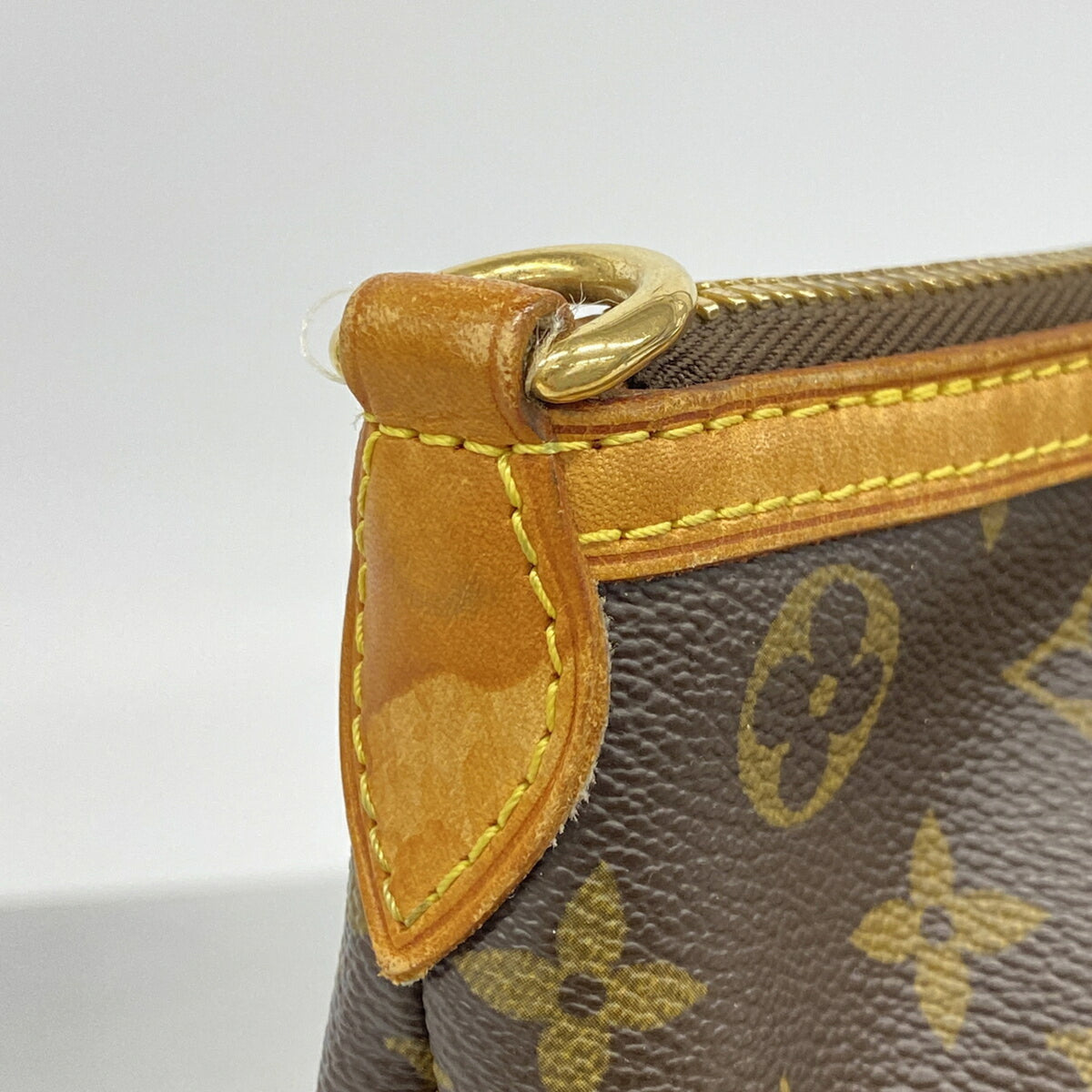 Louis Vuitton Brown Handbag (Pre-Owned)