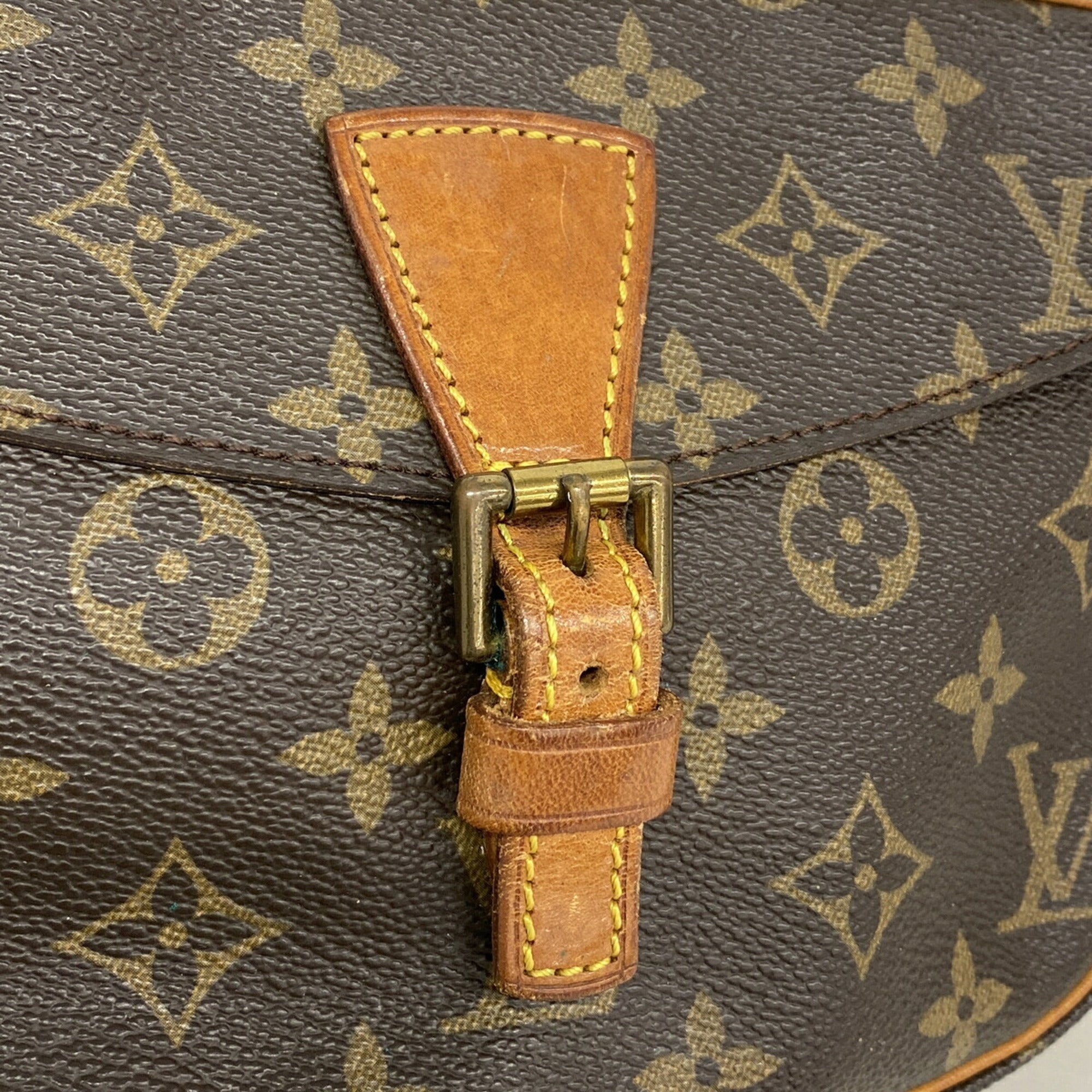 Louis Vuitton Brown Shoulder Bag (Pre-Owned)