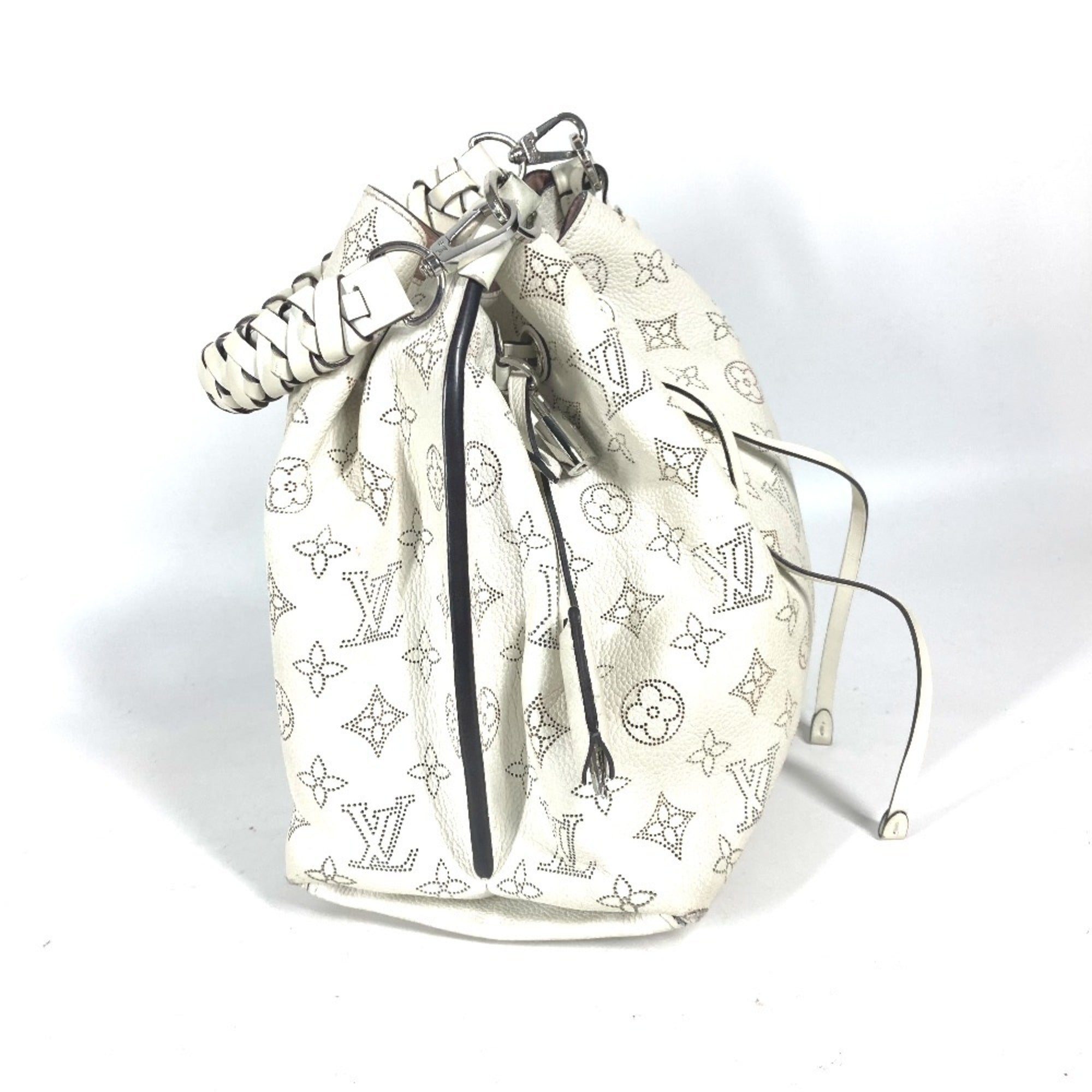 Louis Vuitton Blanc White Mahina Leather Handbag Shoulder Bag (Pre-Owned)