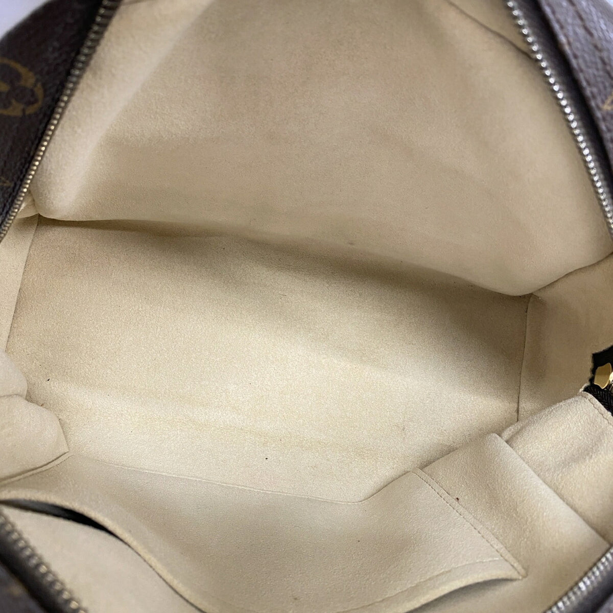 Louis Vuitton Brown Handbag (Pre-Owned)