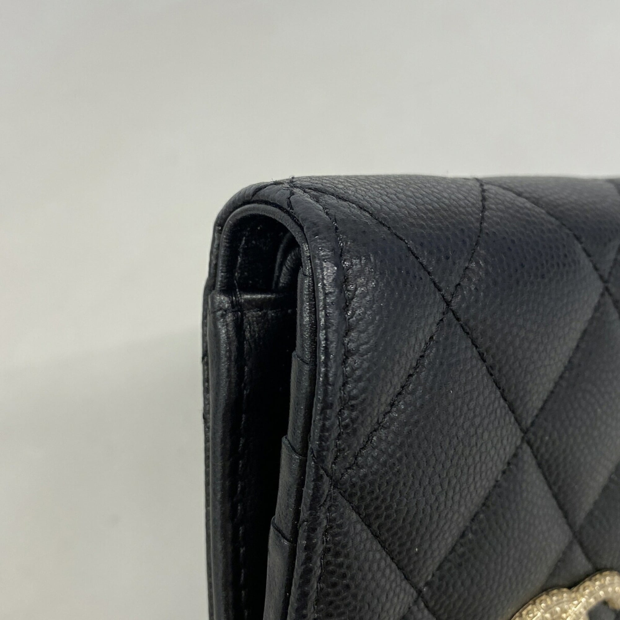 Chanel Black Grained Calfskin Wallet (Bi-Fold) (Pre-Owned)