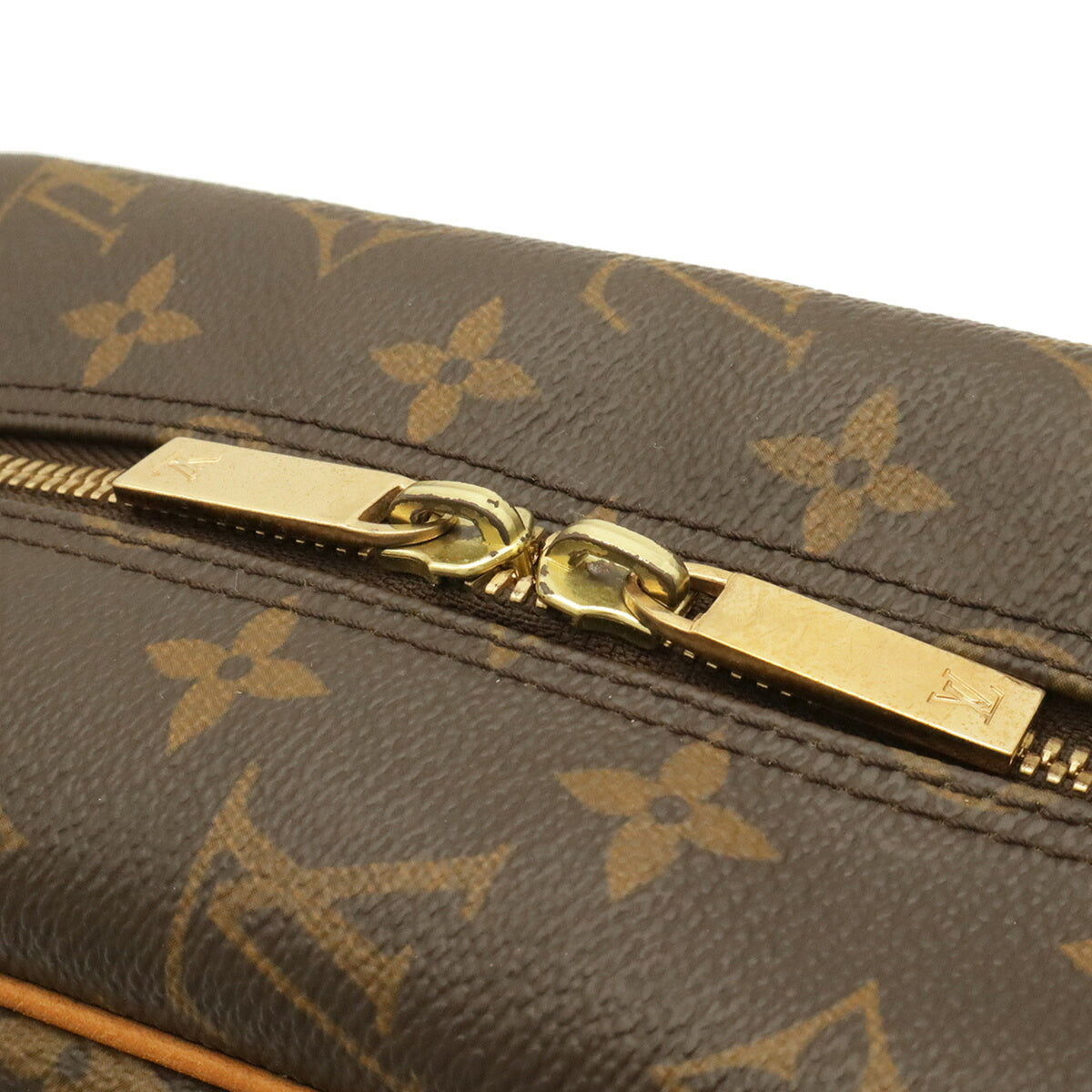 Louis Vuitton Monogram Brown Monogram Shoulder Bag (Pre-Owned)