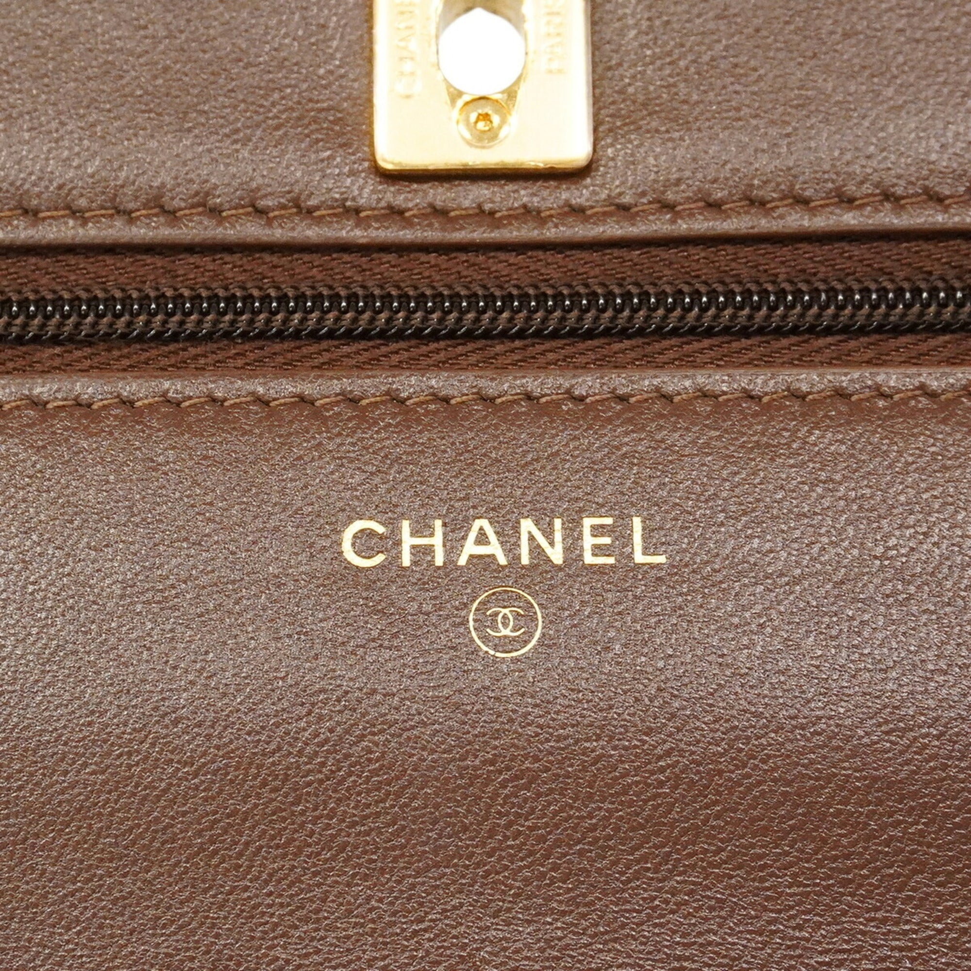 Chanel Brown Leather Chain/Shoulder Wallet (Pre-Owned)