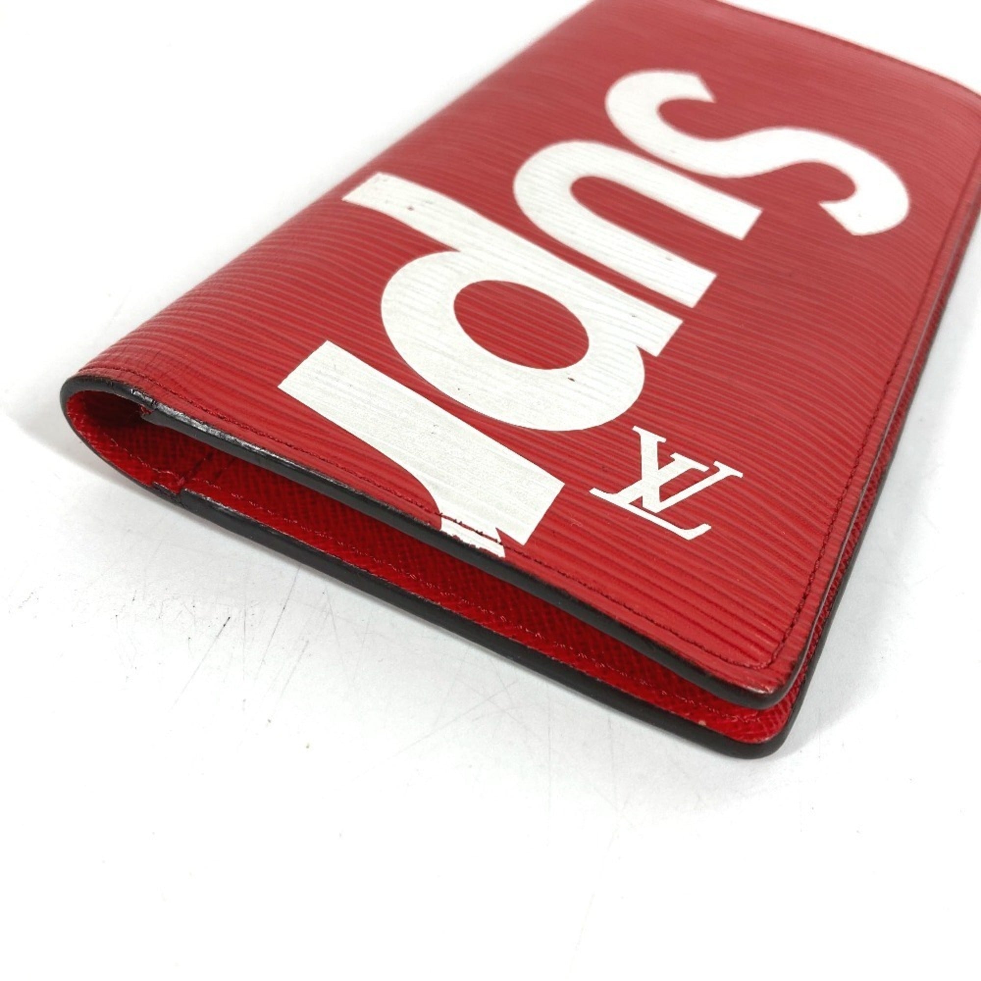 Louis Vuitton Epi Red Color Epi Leather Long Wallet (Bi-Fold) (Pre-Owned)