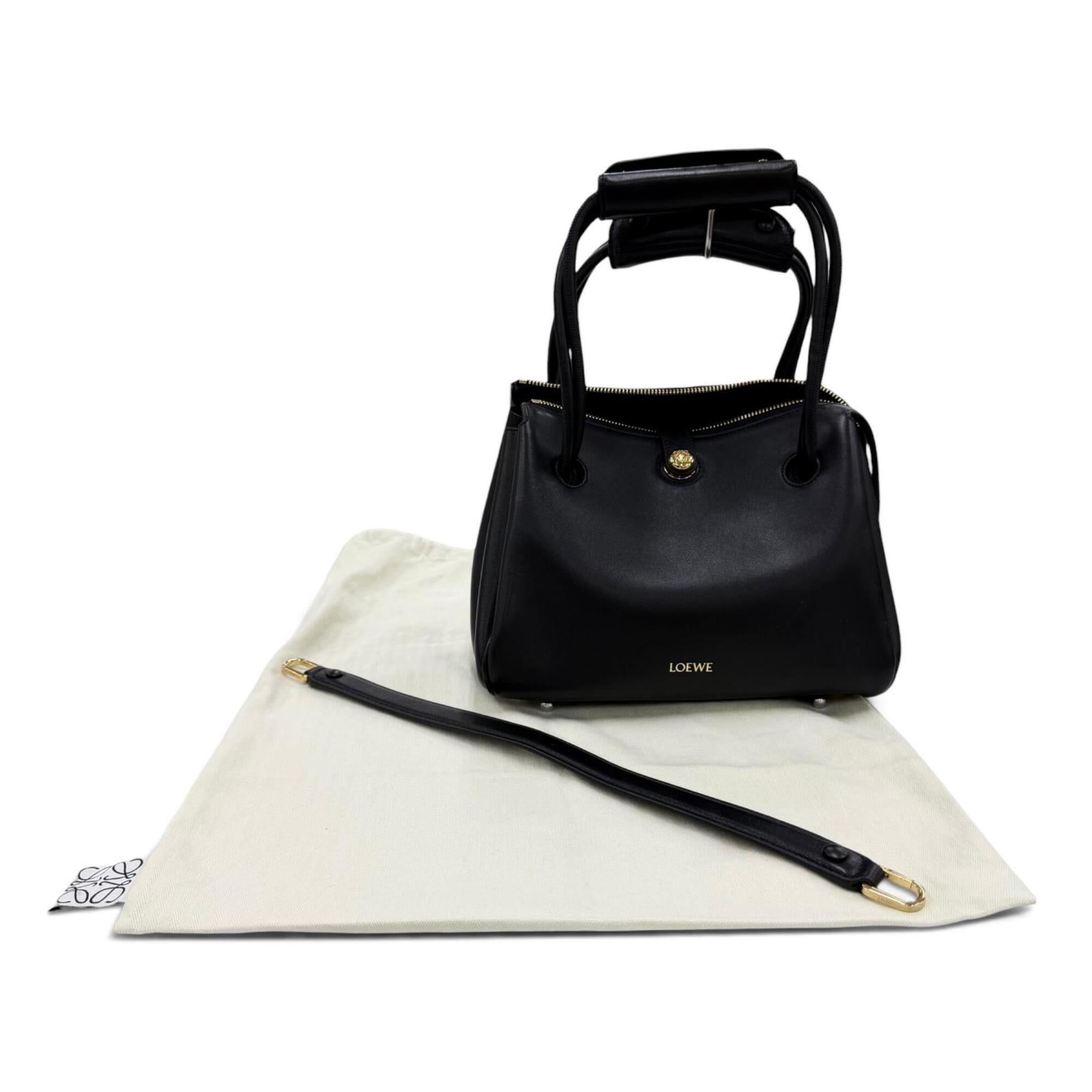 Loewe Black Leather Handbag (Pre-Owned)